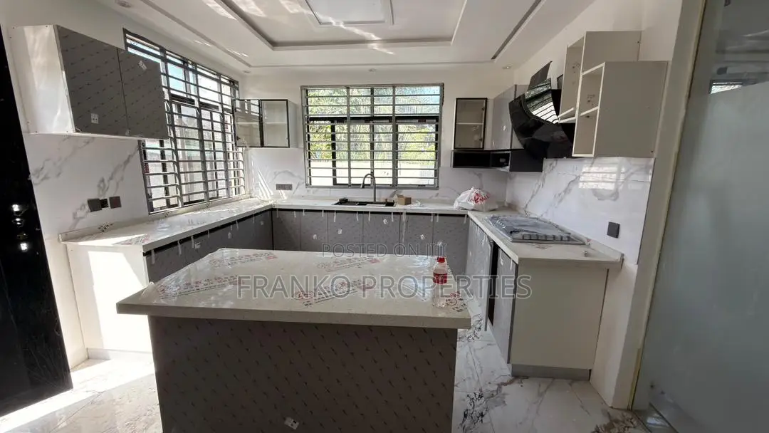 4bdrm House in Franko Properties, Old Town for sale