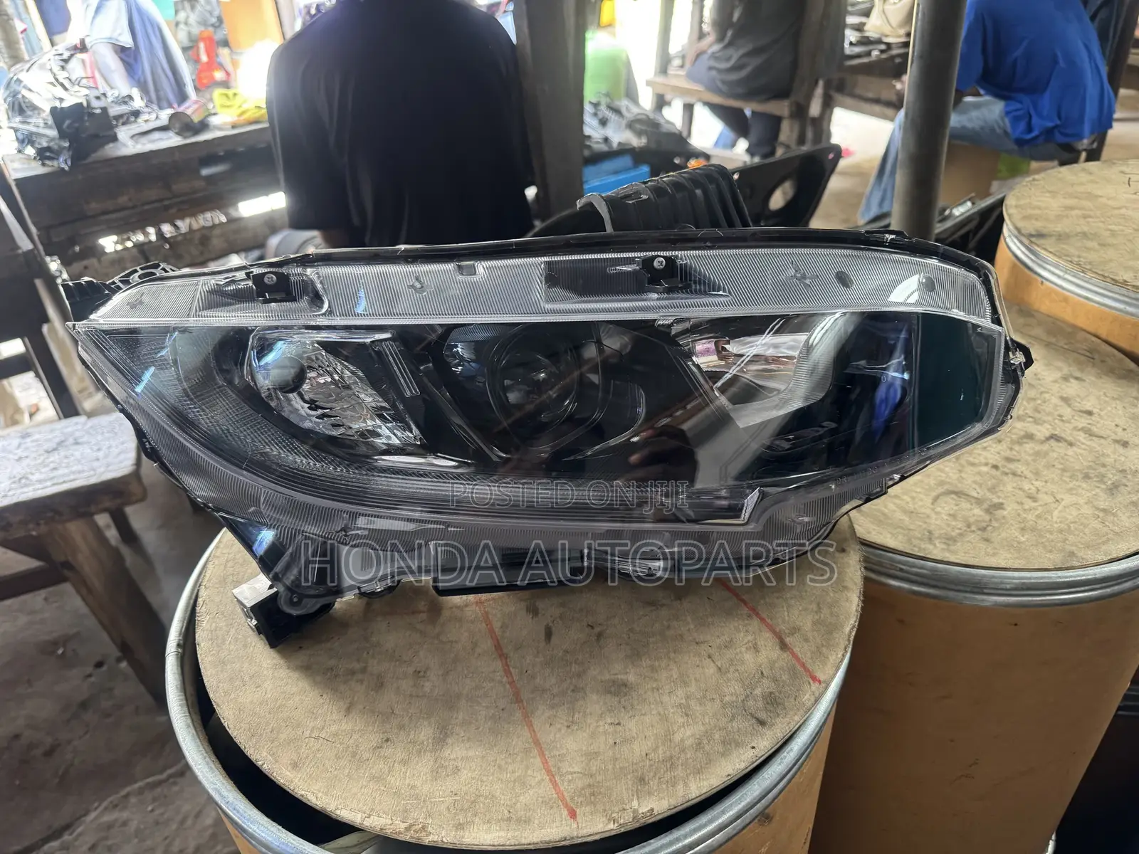 Honda Civic 2019 Headlight Light Right Black.