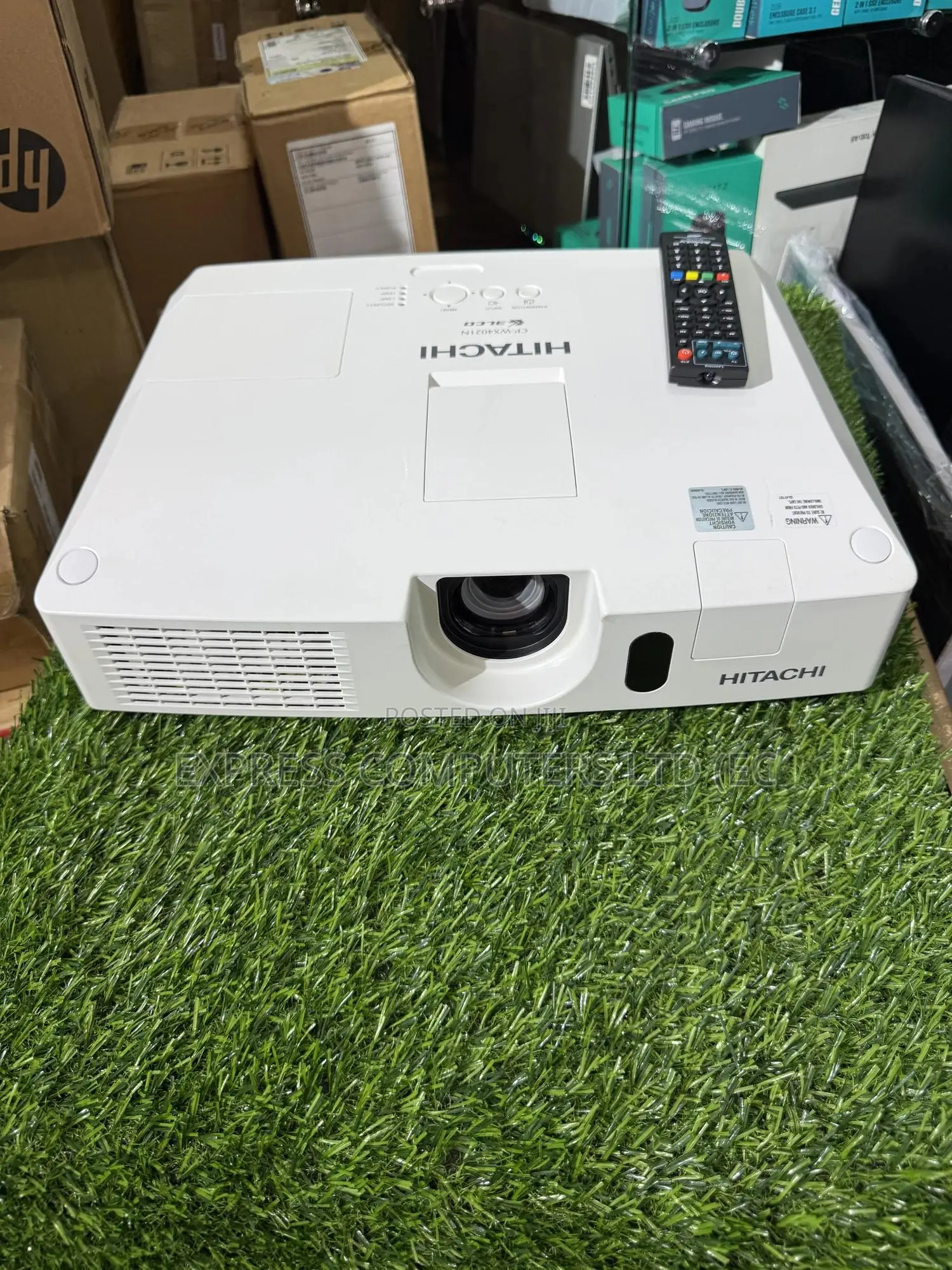 Hitachi 4000 Lumen Original Conference Projector With Remote From Uk