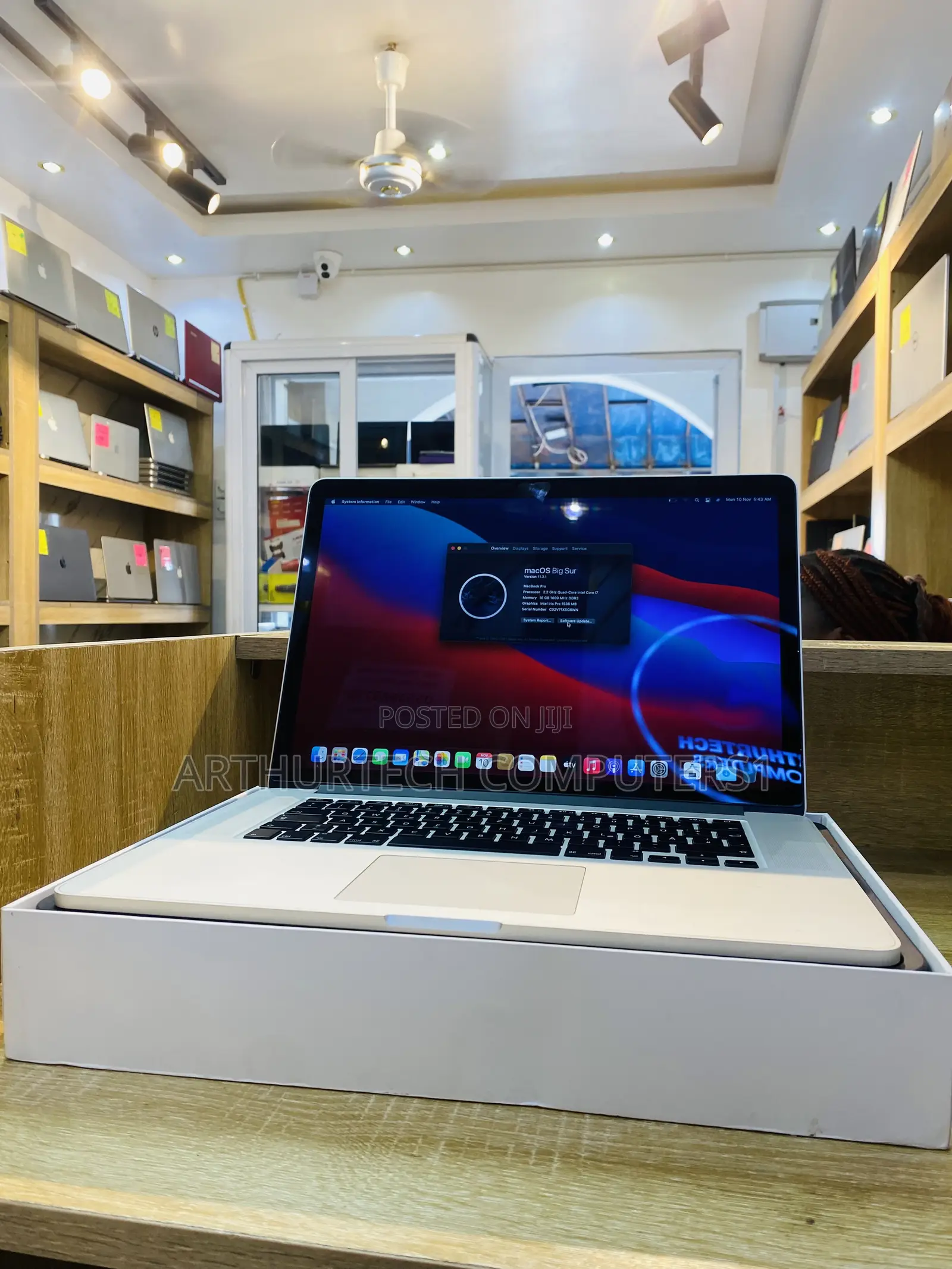 New Laptop Apple MacBook Pro 2015 16GB Intel Core I7 SSD 256GB