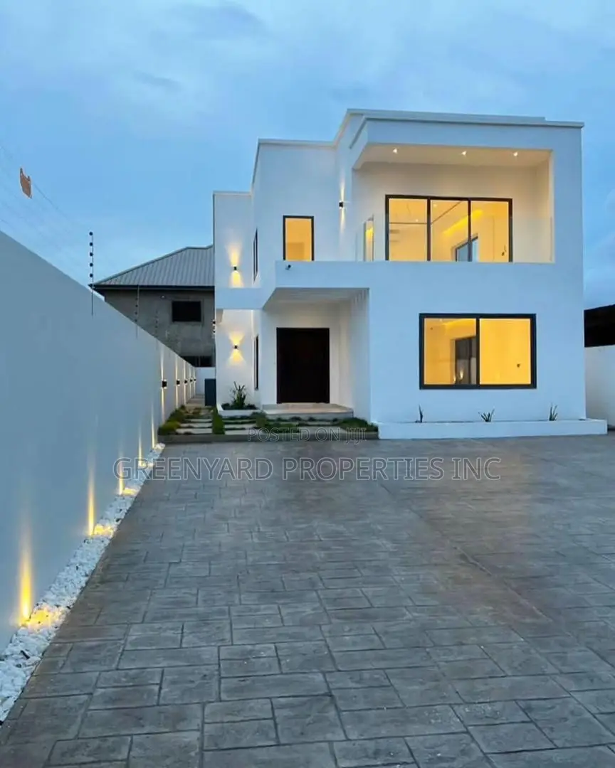 4bdrm House in Lakeside for sale