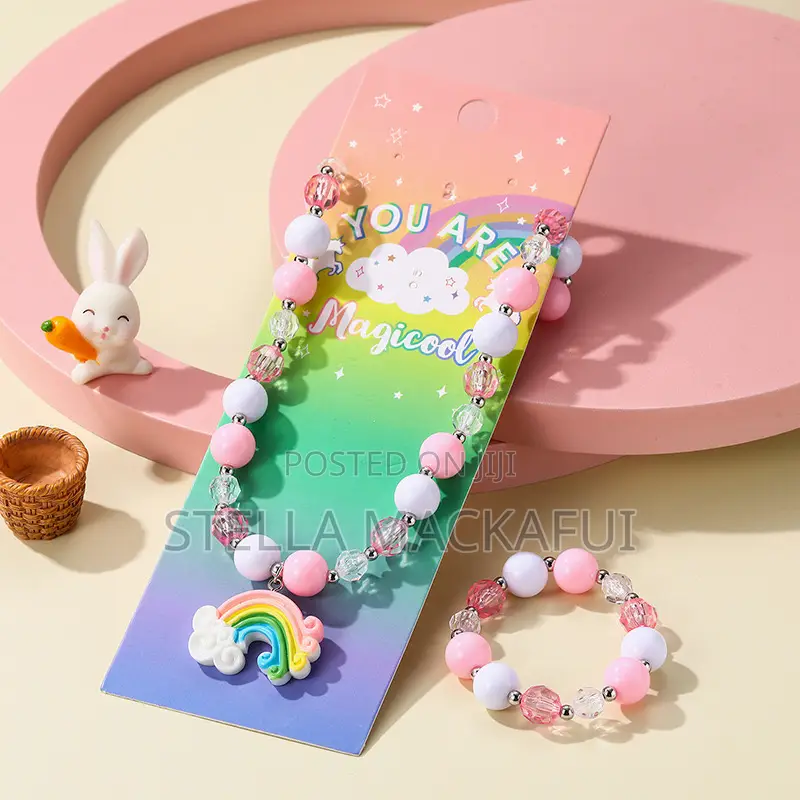 Pretty Necklace With Bracelet