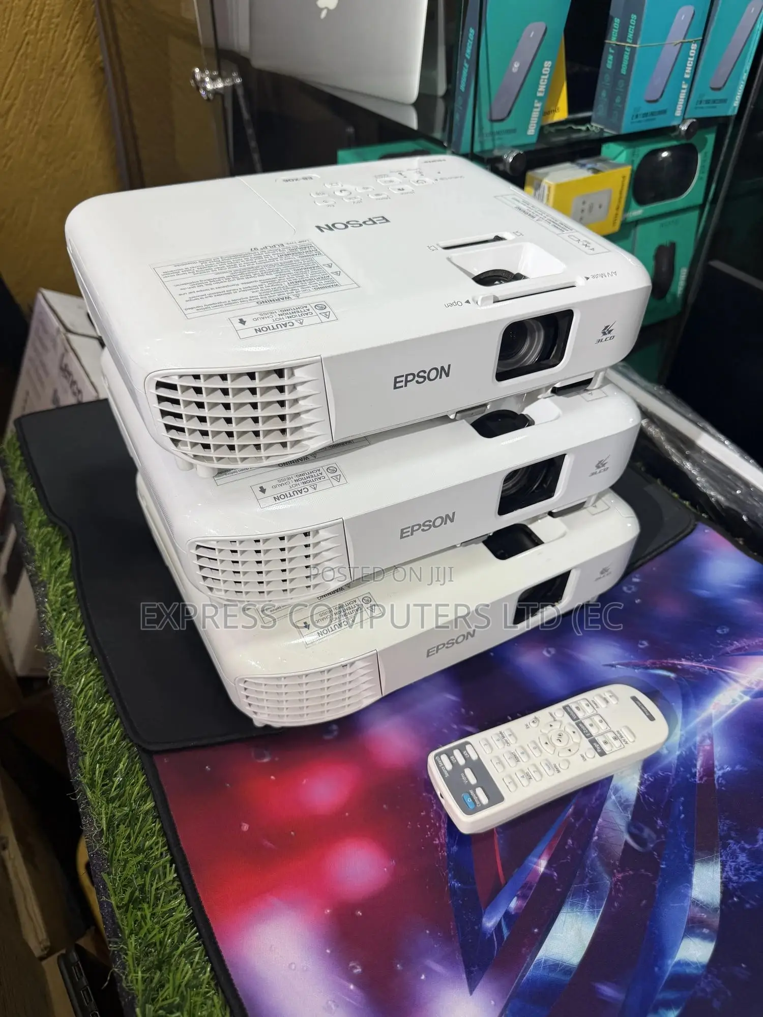 Epson Eb-E01 Xga Projector Brightness: 3300lm With Hdmi Port