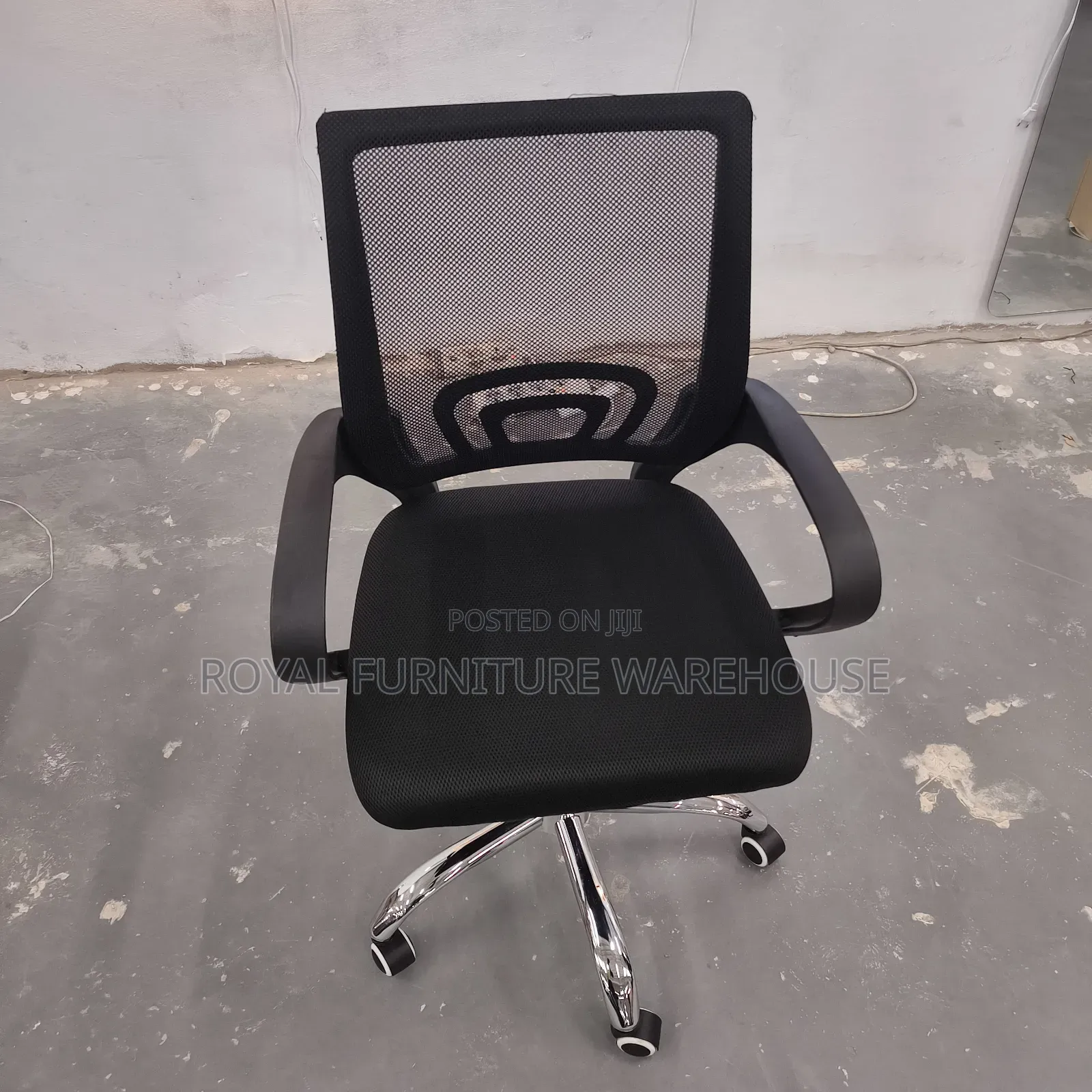Simple Black Swivel Office Chair