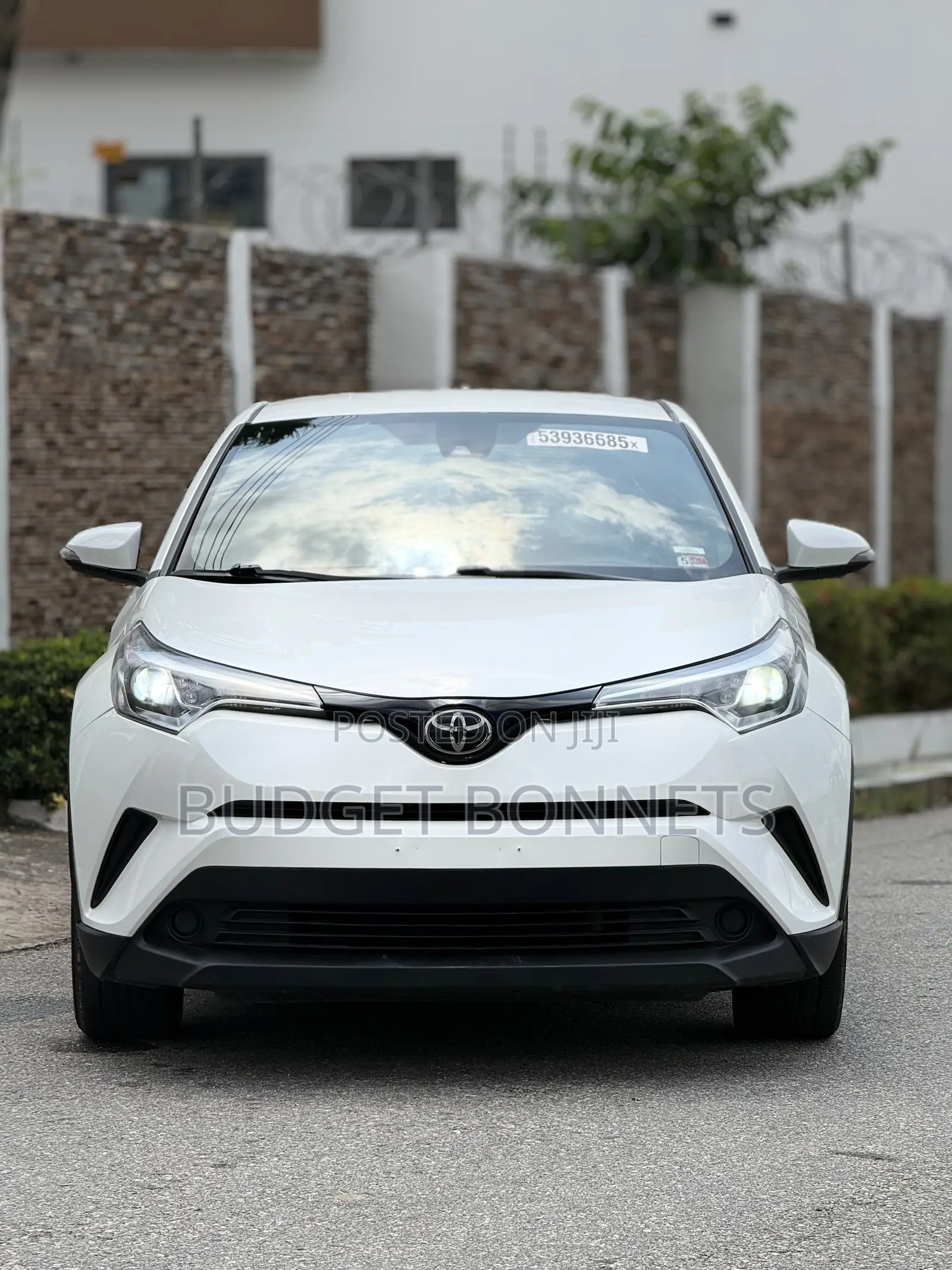 Toyota C-HR XLE FWD 2019 White