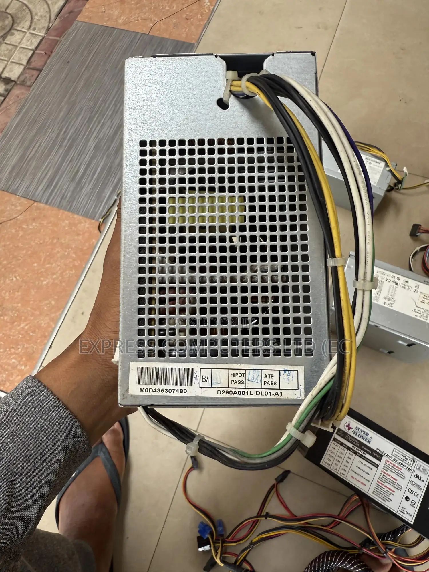 Dell Powerpack 4/4 Original Form Uk No Fault in Food Condition