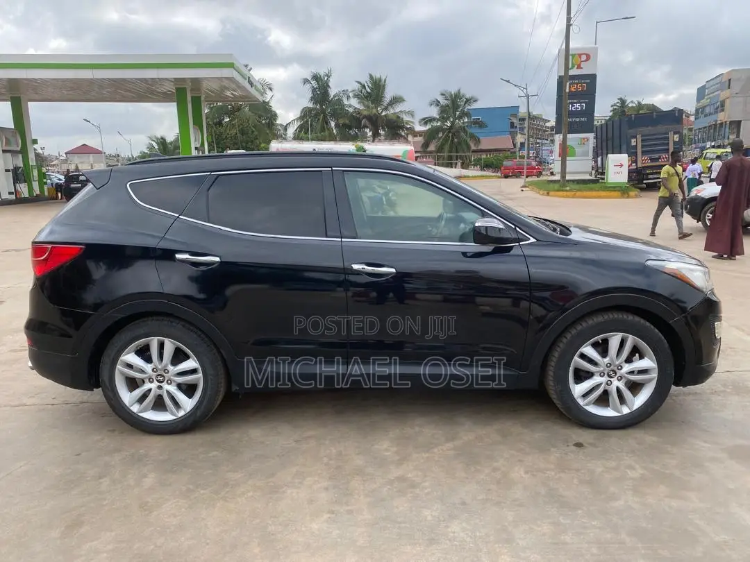Hyundai Santa Fe 2014 Black