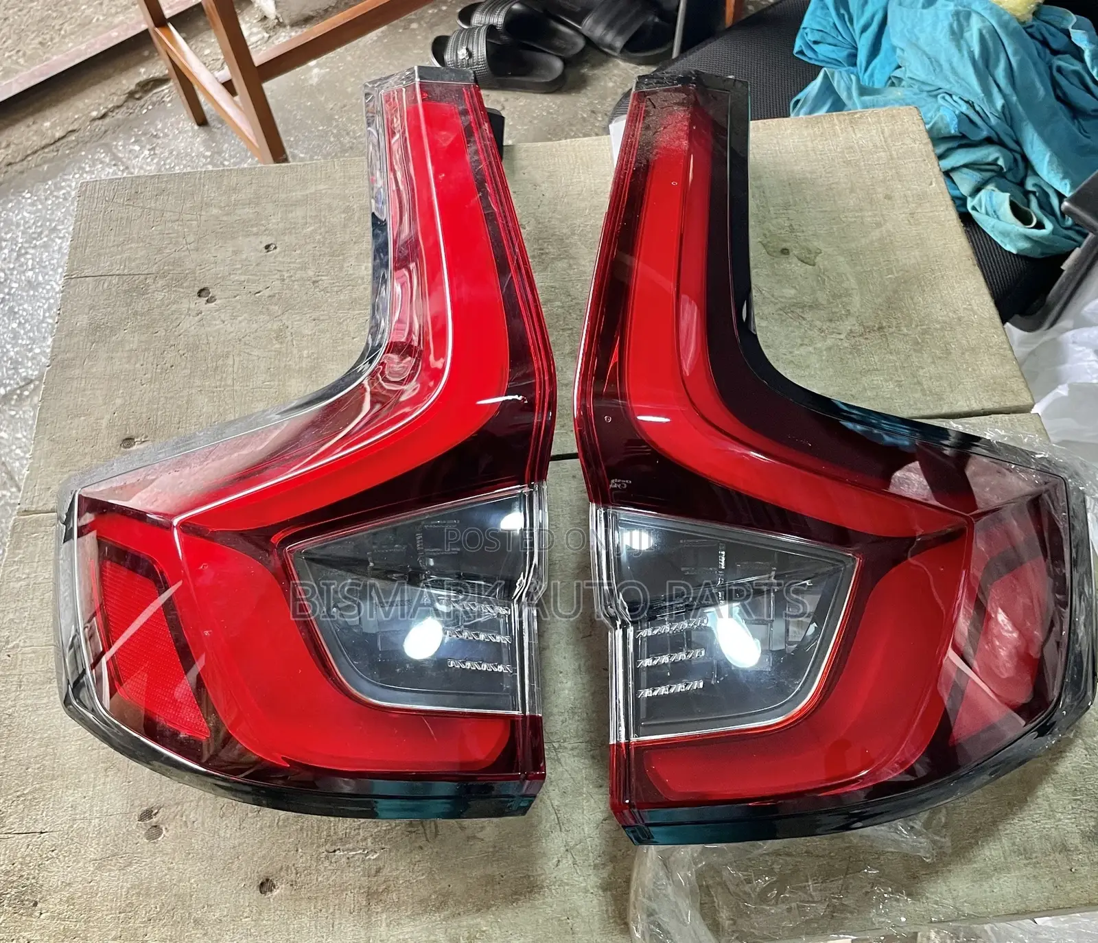 Honda Crv 2023-2024-2025 Taillight Original Pair