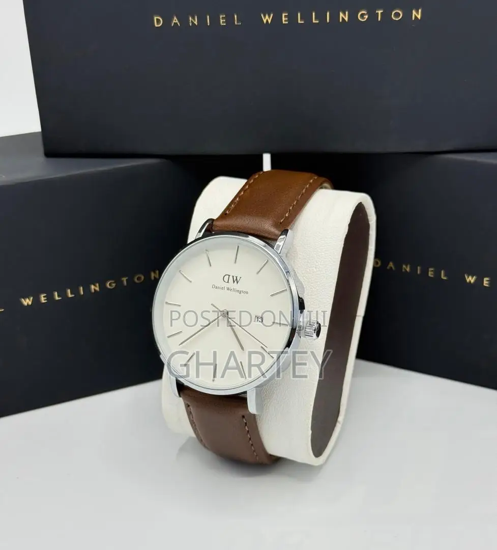 Daniel Wellington Classic Analog Watch