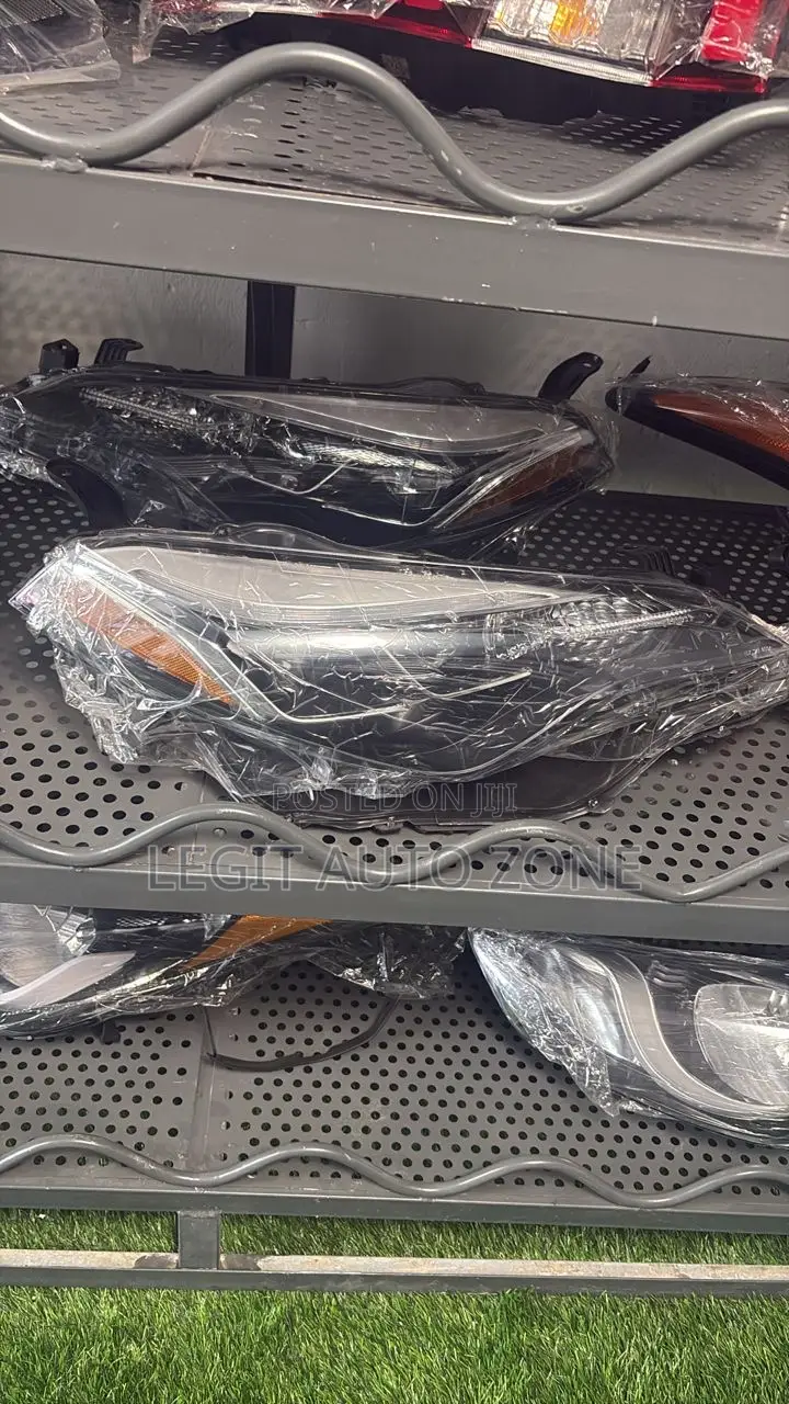 Toyota Corolla 2017,2018, Headlight Available