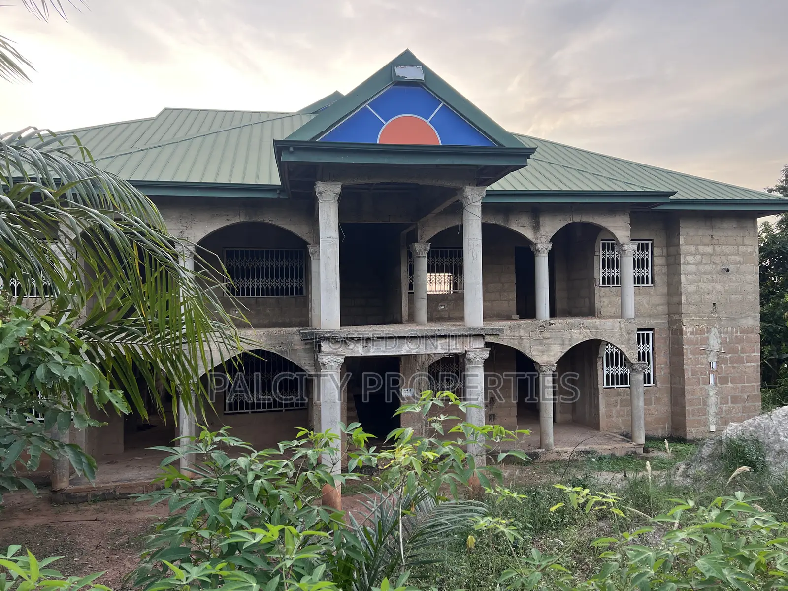 8bdrm House in Abidjan Nkwanta, Kumasi Metropolitan for sale