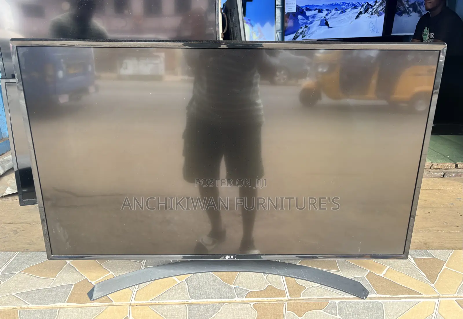 Lg 43 Inches Uhd,Smart,Digital Satellite,Bluetooth,Netflix,Airplay