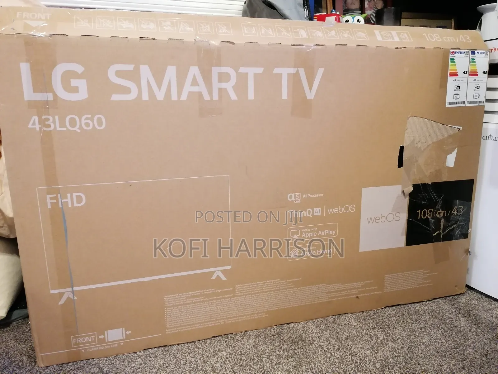 LG 43 Inch 43lq60 Smart FHD TV (Cracked Screen)