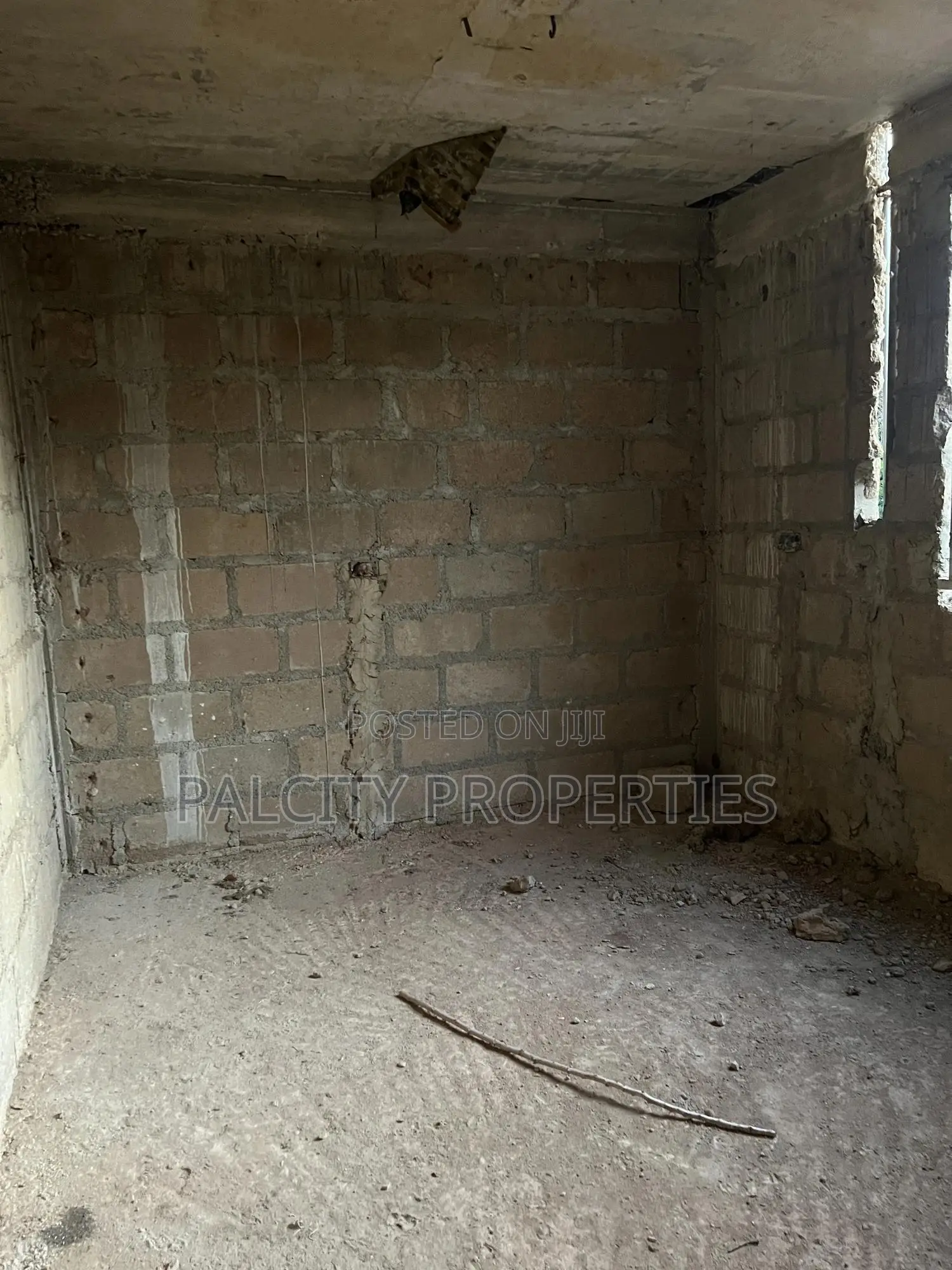 8bdrm House in Abidjan Nkwanta, Kumasi Metropolitan for sale