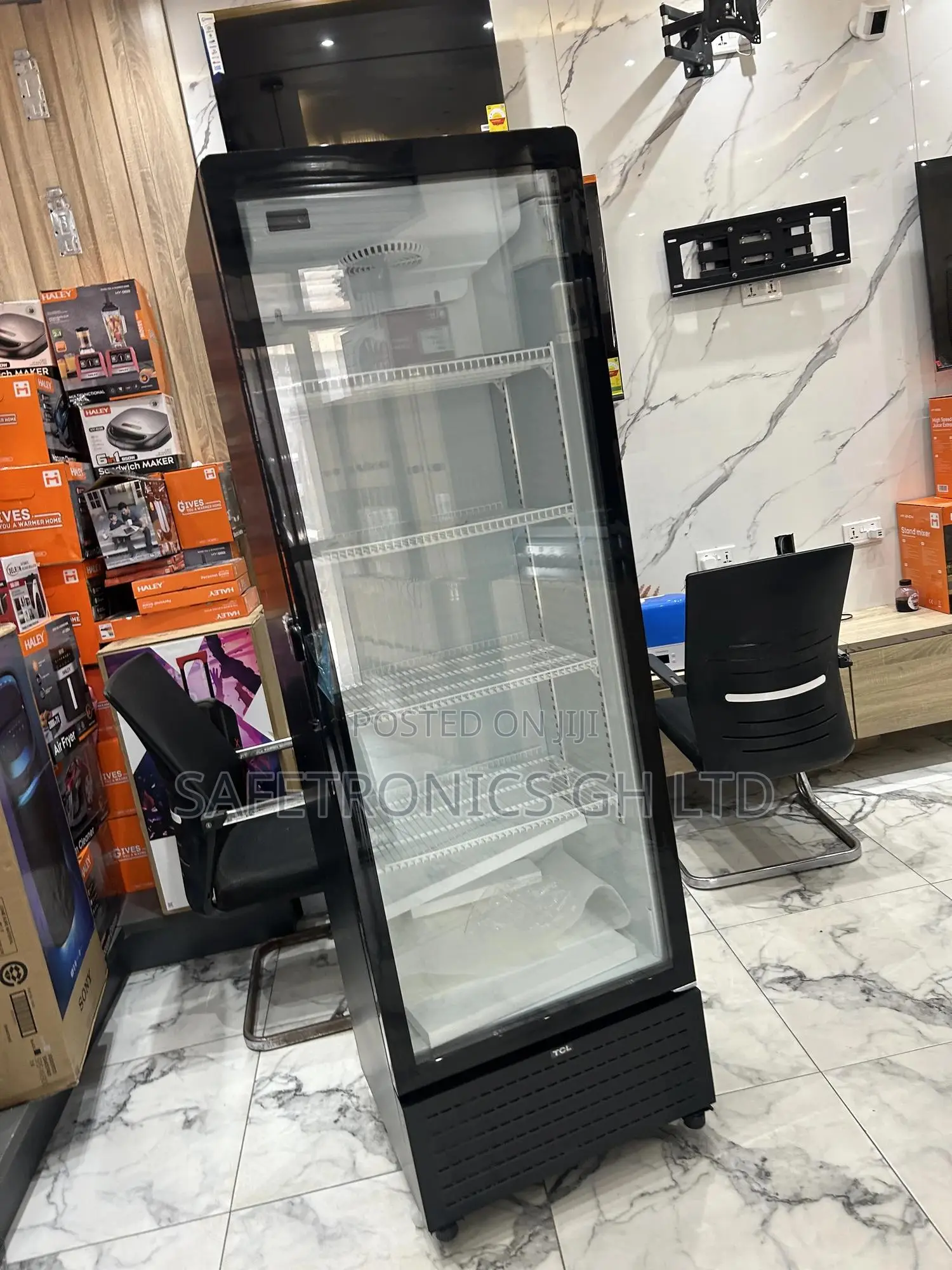 Quick Reliable TCL Singledoor Glass Black Display Fridge
