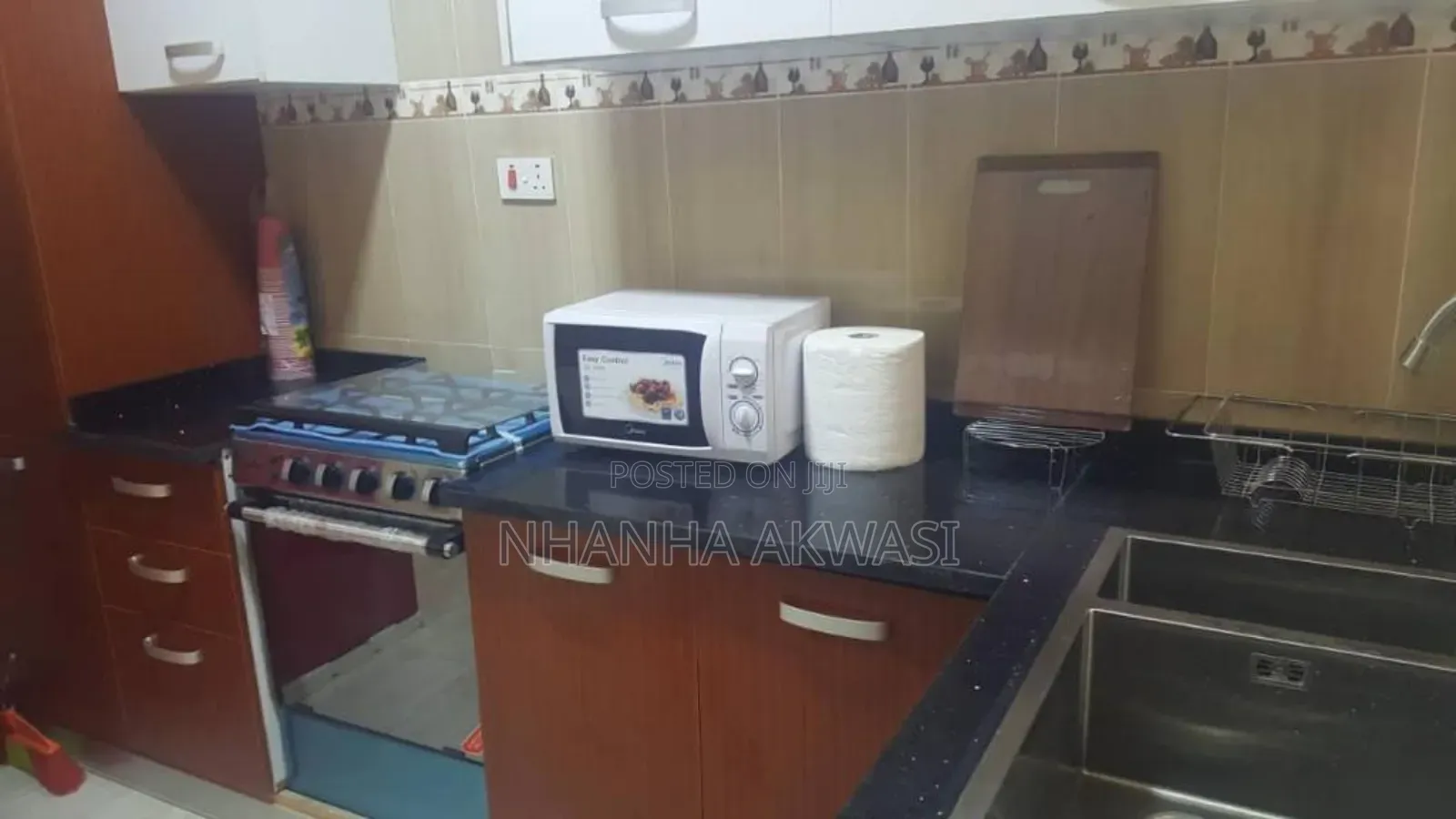 Furnished 2bdrm House in Community 20, Tema Metropolitan for rent