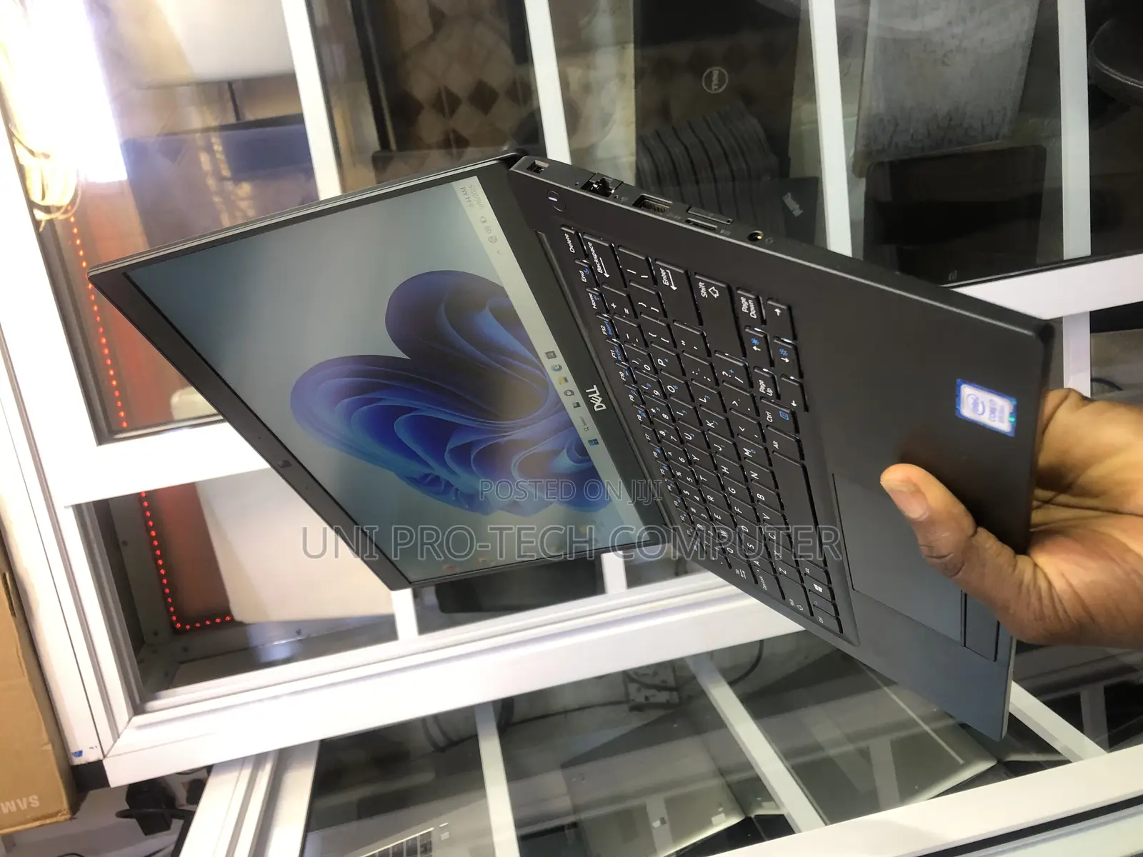 Laptop Dell Latitude 7390 8GB Intel Core I7 SSD 256GB