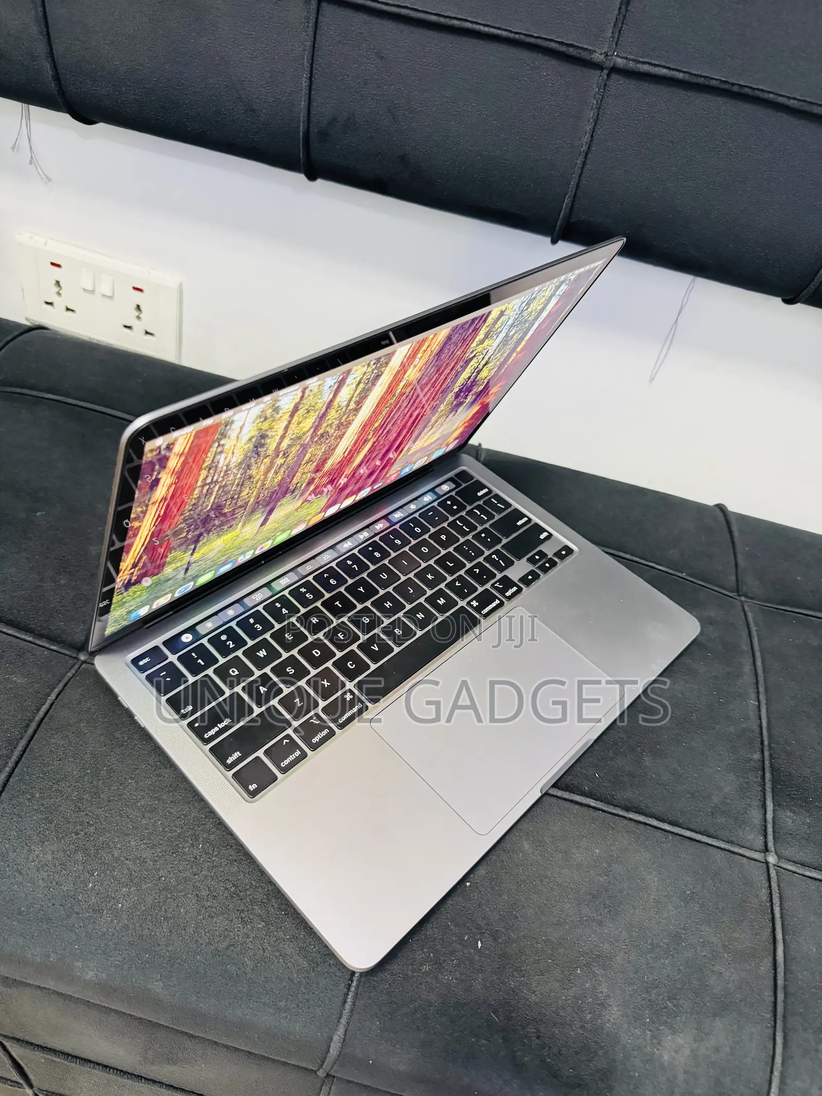 Laptop Apple MacBook Pro 2020 16GB Intel Core I5 SSD 512GB