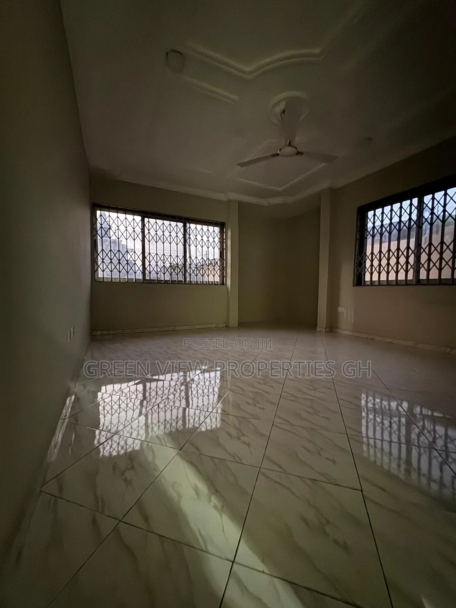 7bdrm Duplex in West Hills Mall Area for rent