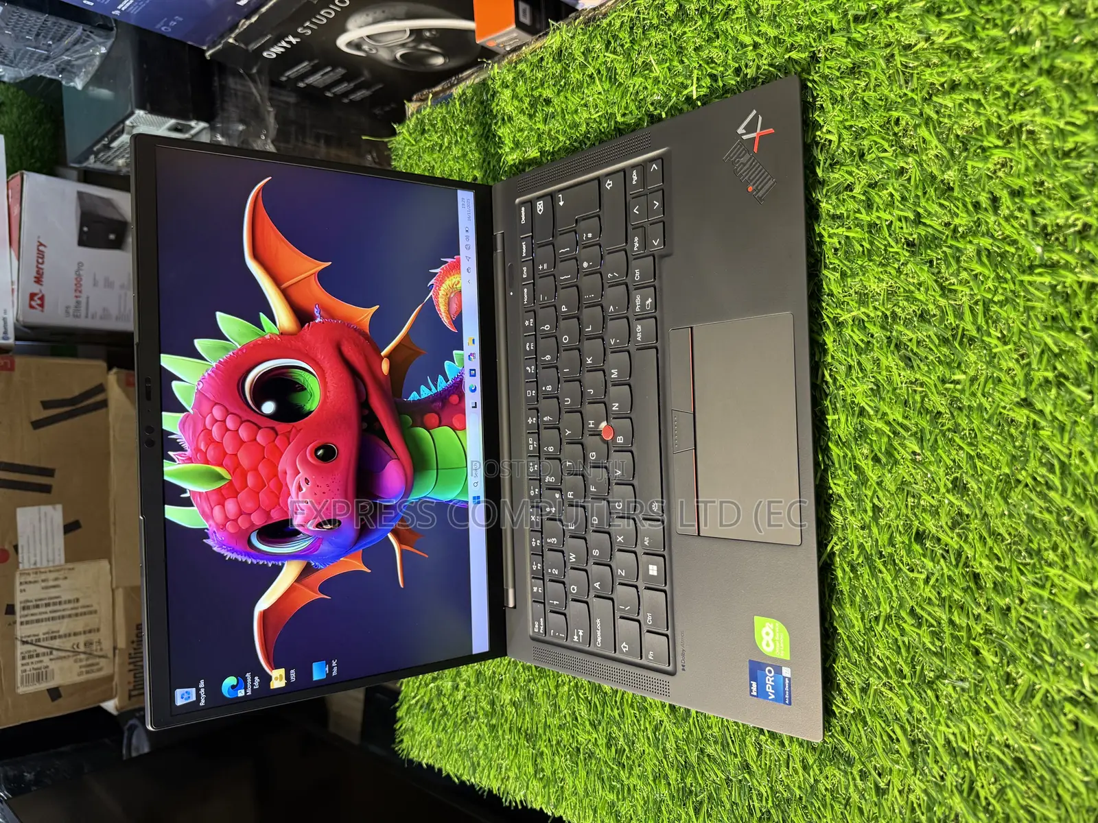 Laptop Lenovo ThinkPad X1 Carbon Gen11 16GB Intel Core I7 SSD 1T