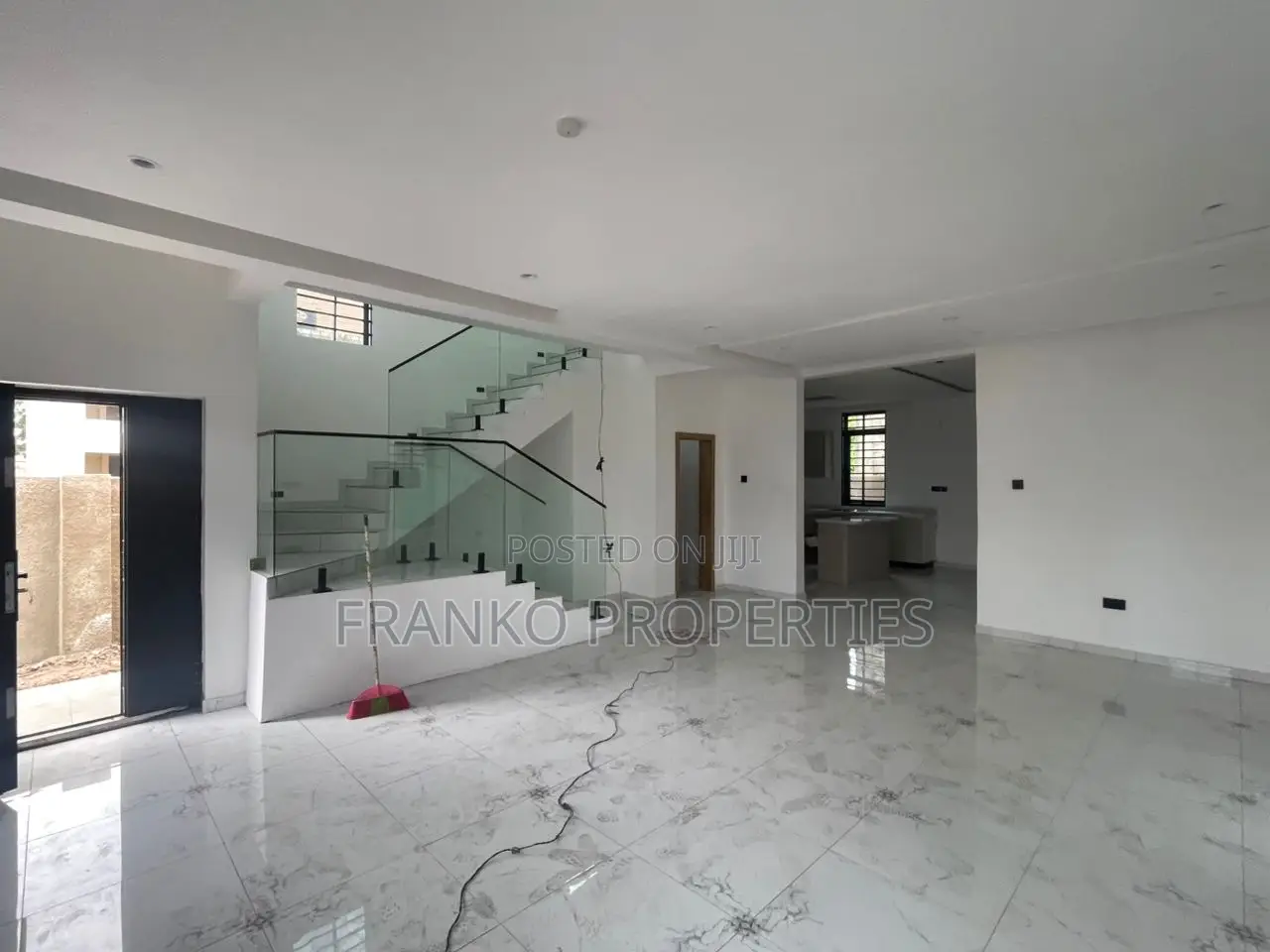 3bdrm House in Franko Properties, School Junction for rent