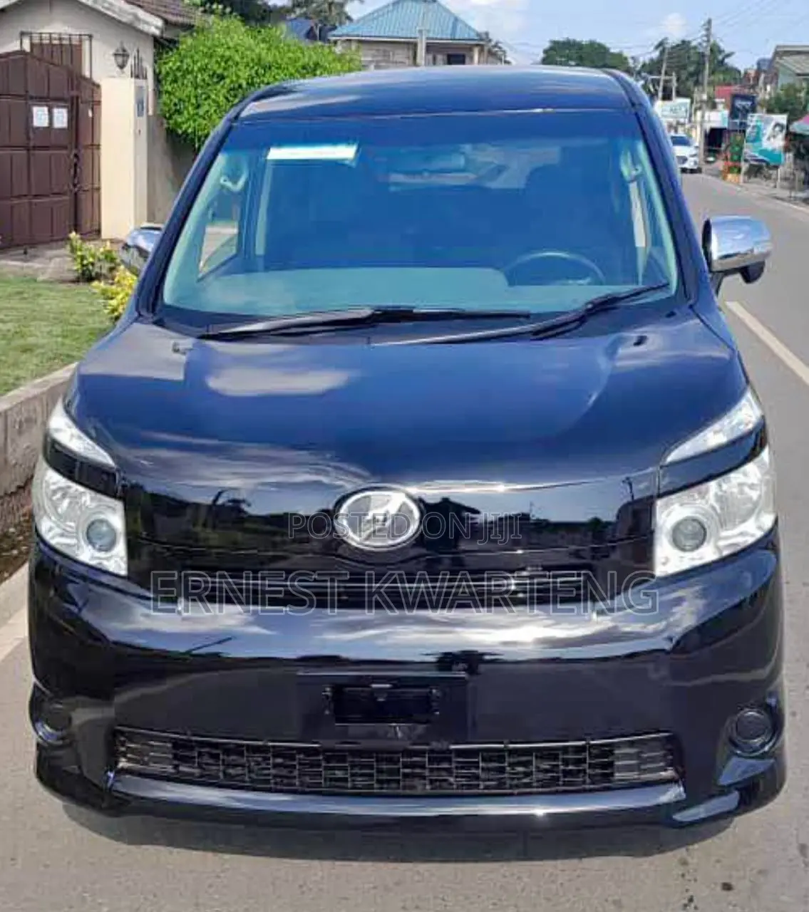 Toyota Voxy 2012 Black