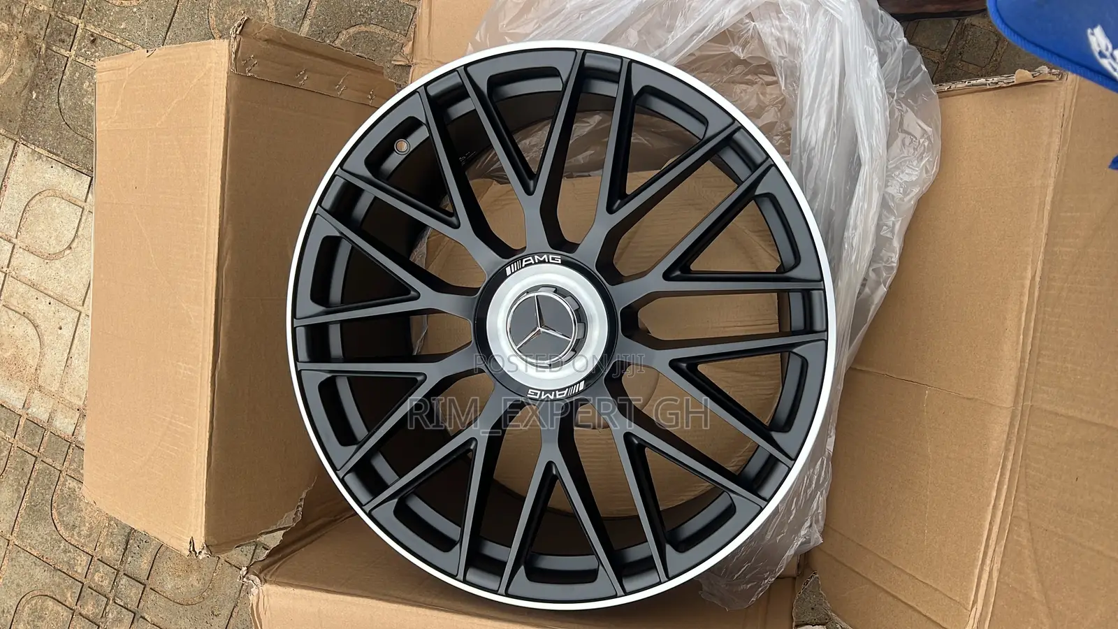 Benz Rim 20 All Black With Silver Lip