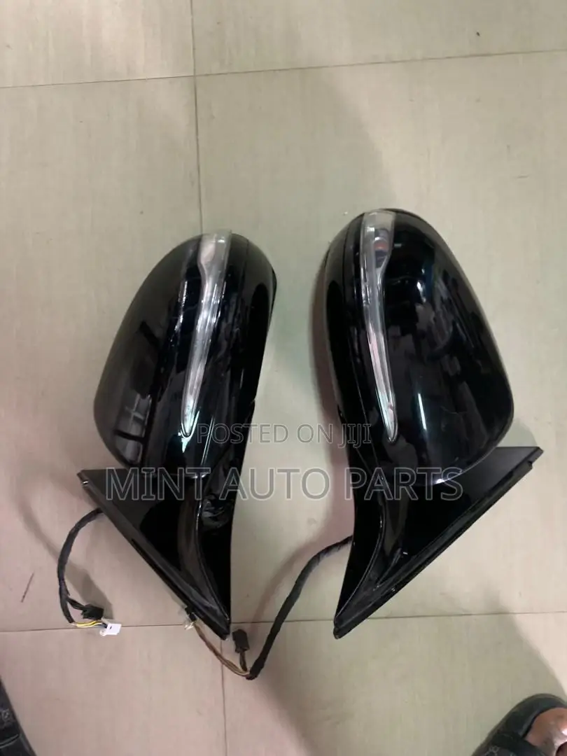 Benz C300 Side Mirror