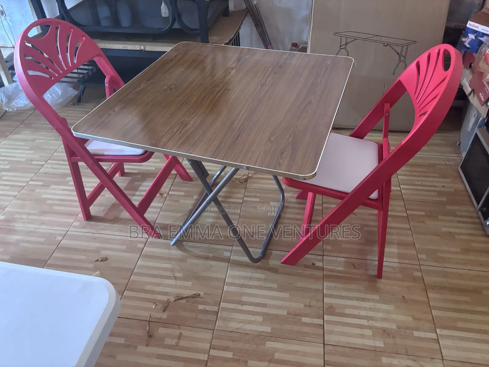 80x80cm Foldable Table And 2 Folding Chairs