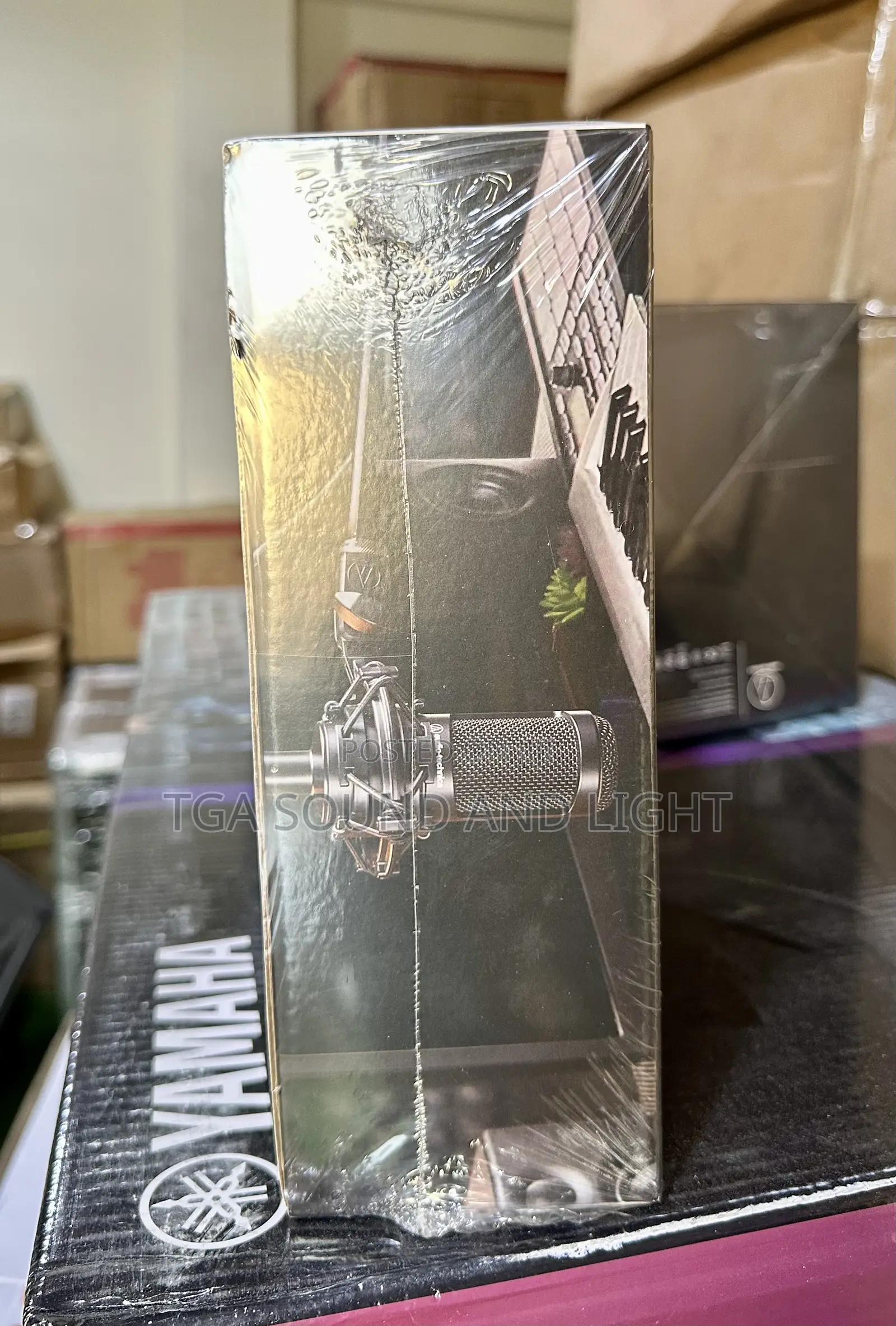 Audio Technica At2035 Large Diaphragm Condenser Microphone
