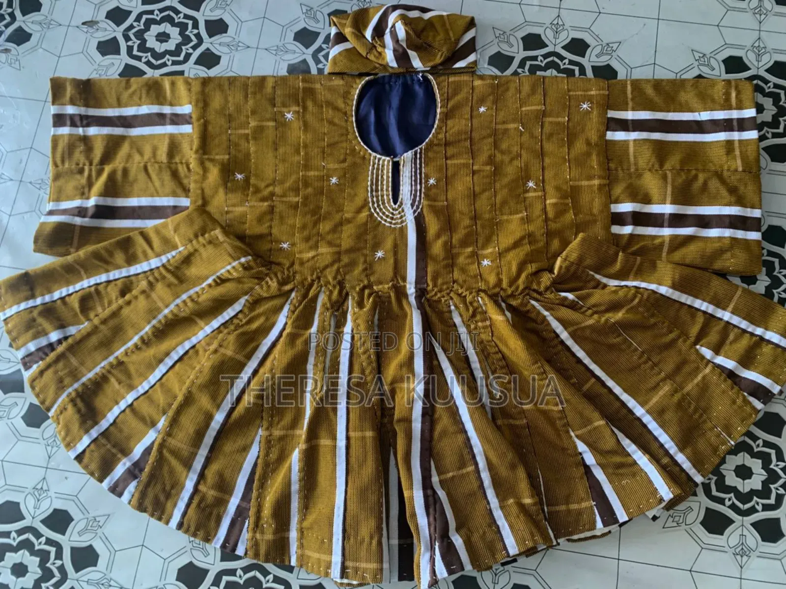 Gorgeous Northern Smock, Elegance in the Northern