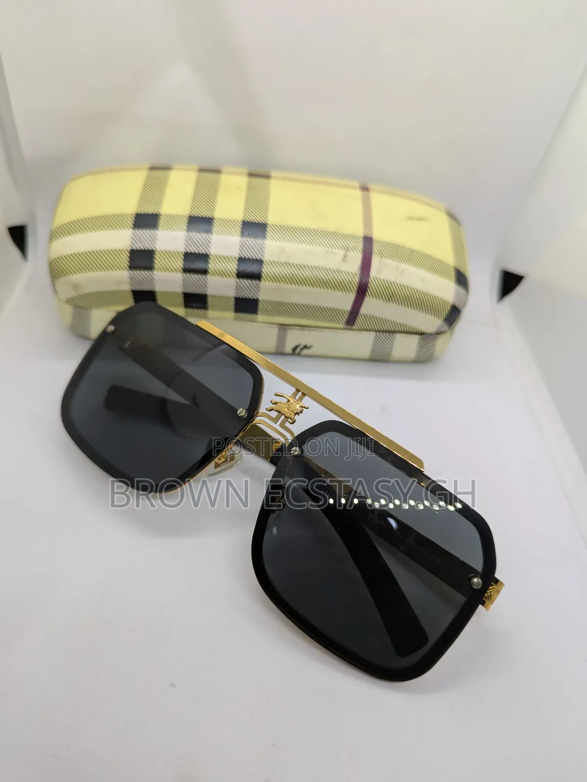 Square Burberry Sunglasses