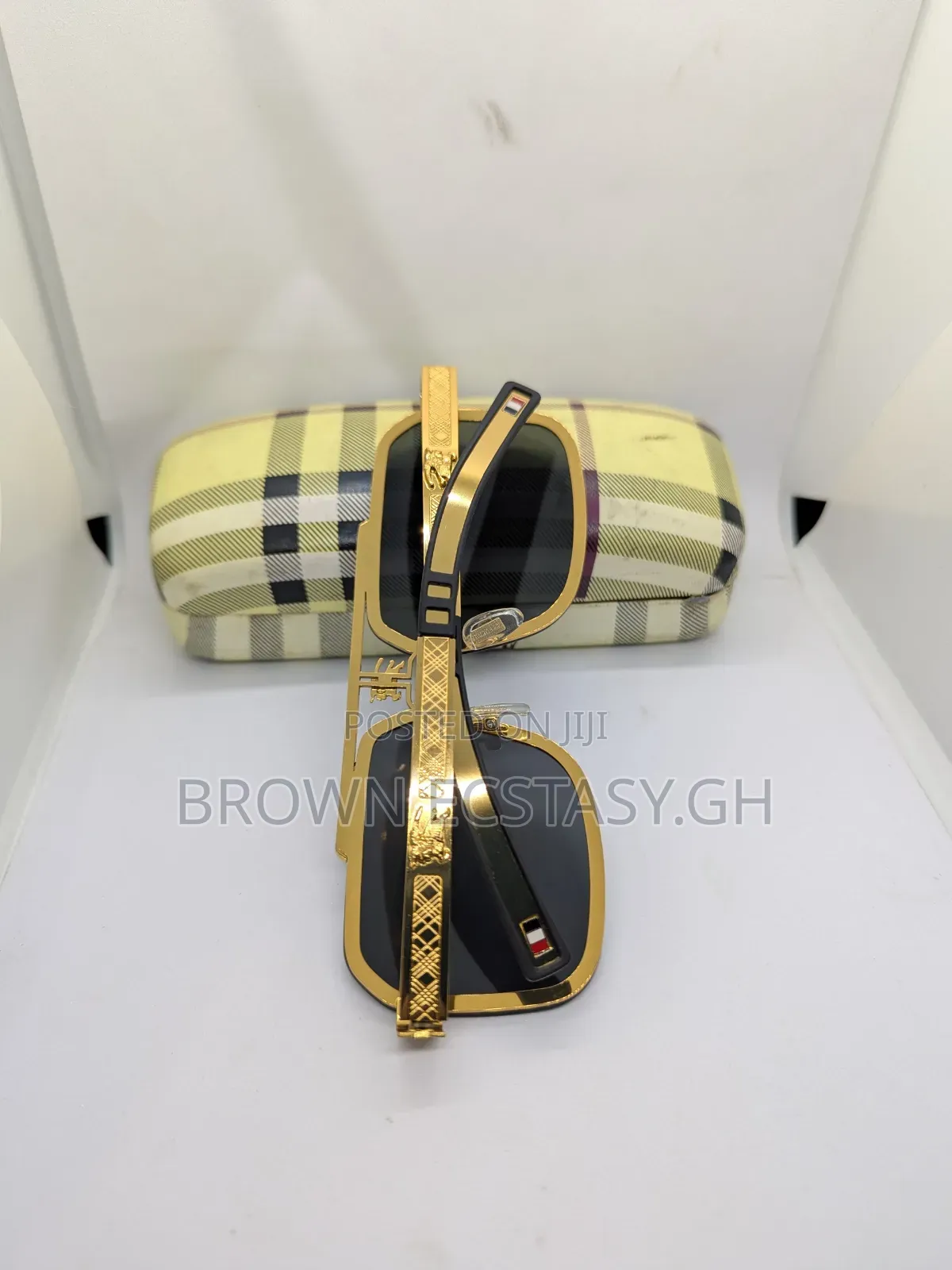 Square Burberry Sunglasses