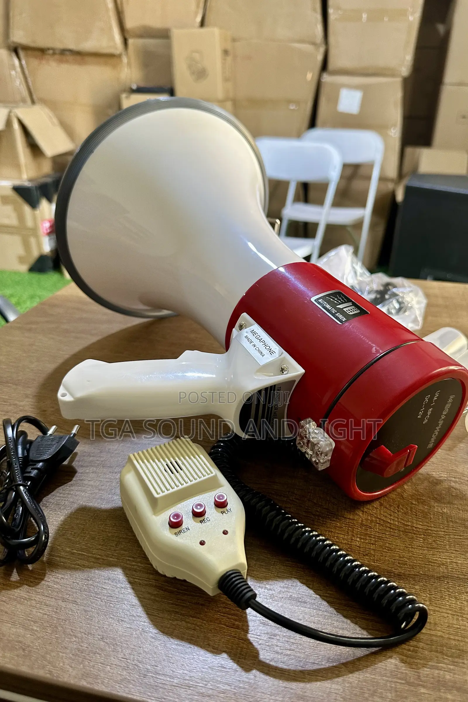 Rechargeable Megaphone With Detachable Microphone