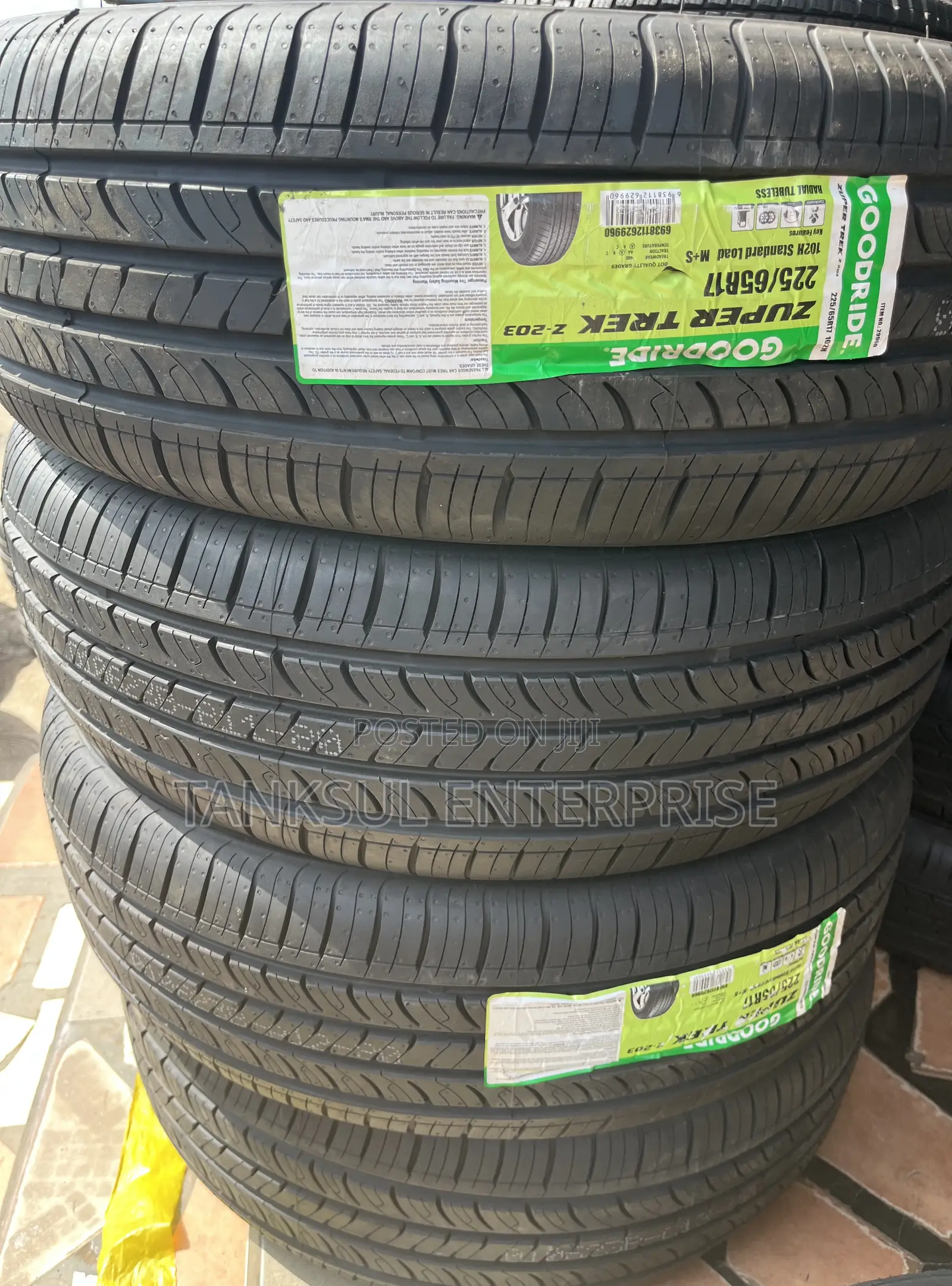 225 65 R17 Goodride Tyre