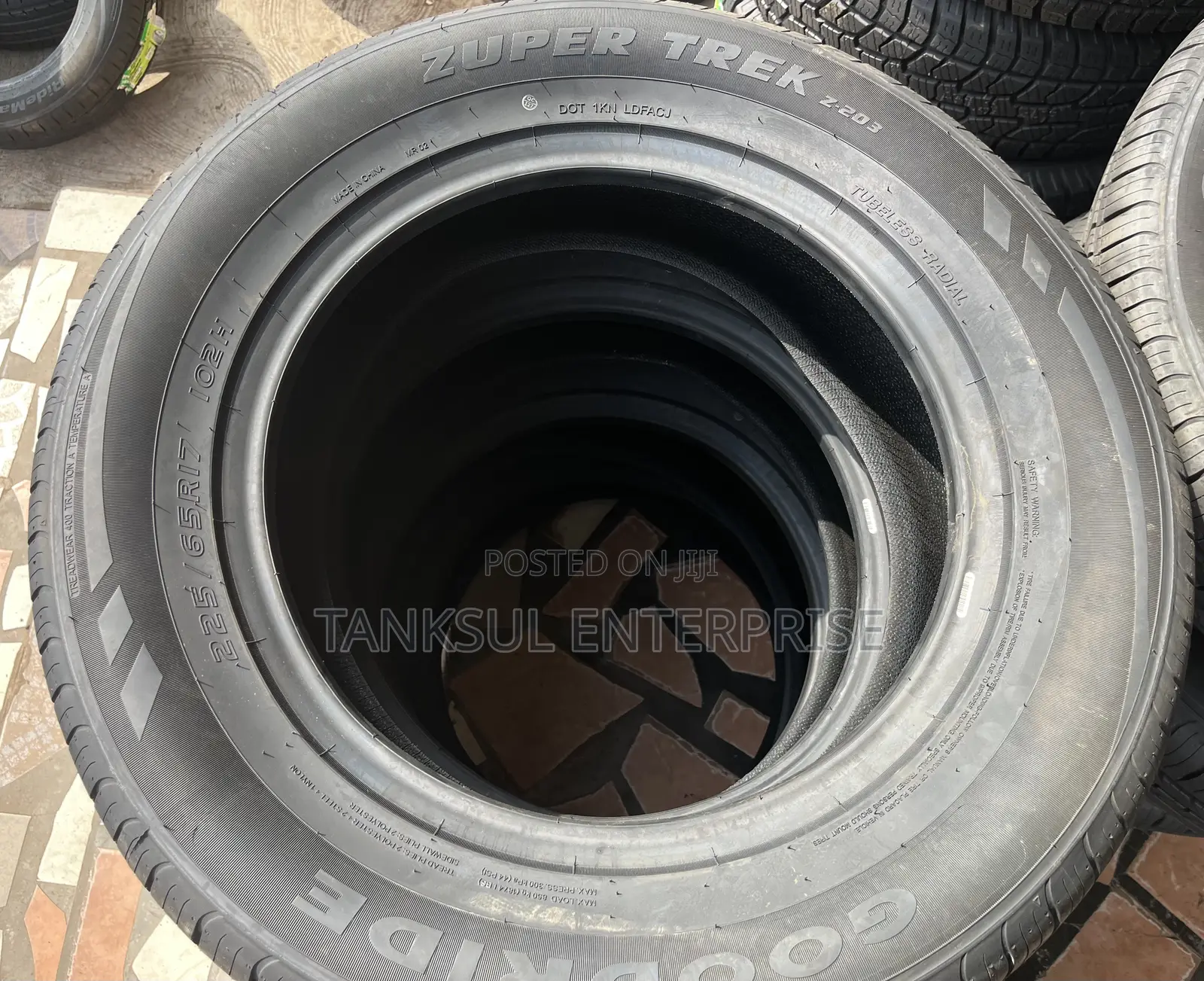 225 65 R17 Goodride Tyre