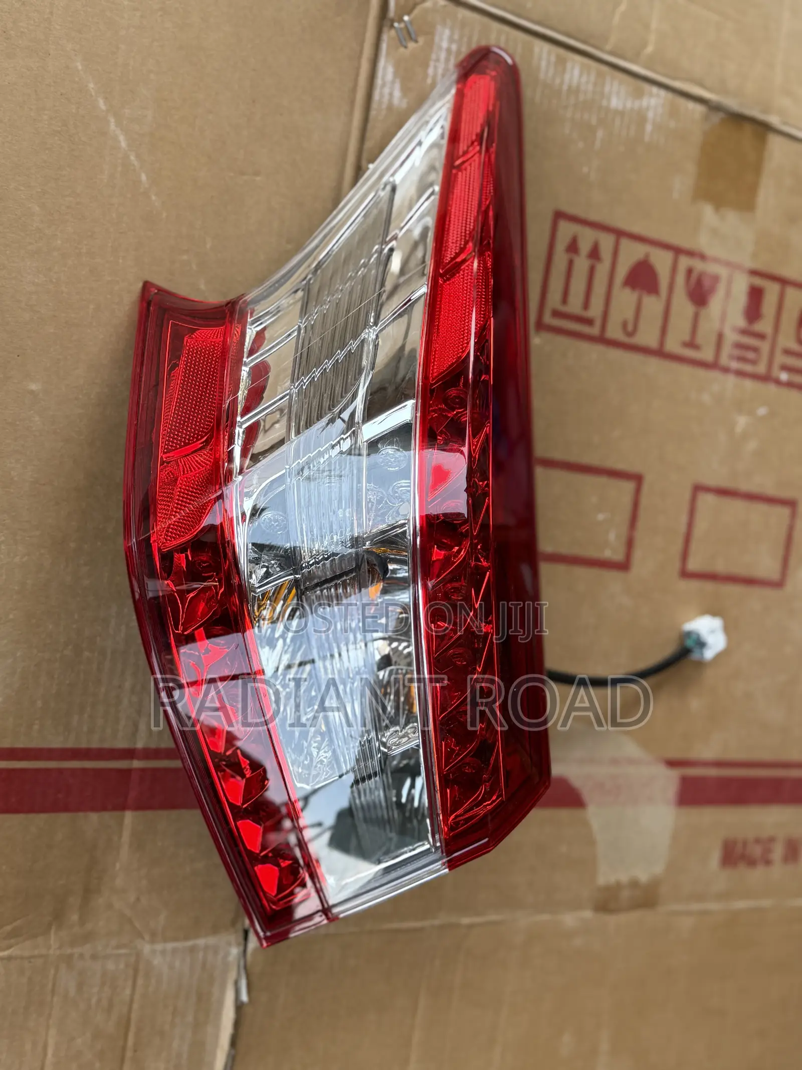 Nissan Sentra 2014-2015 Taillight