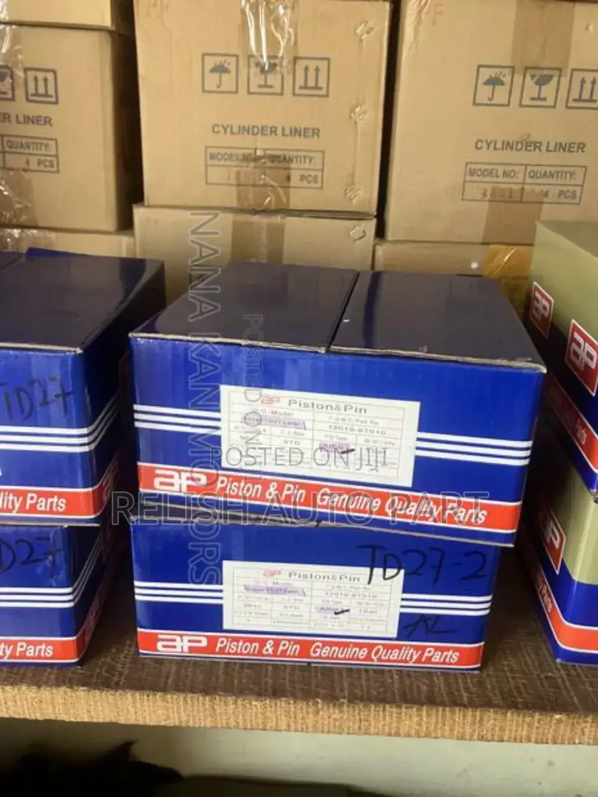 High Quality Pistons for Nissan Td23,Td25,Td27 Engines.