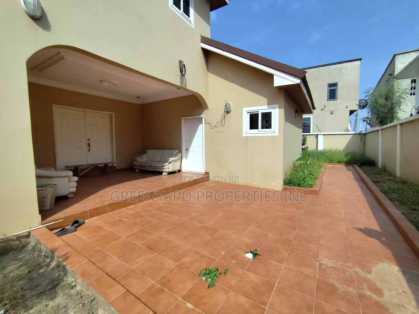 5bdrm Mansion in Trasacco, East Legon for rent