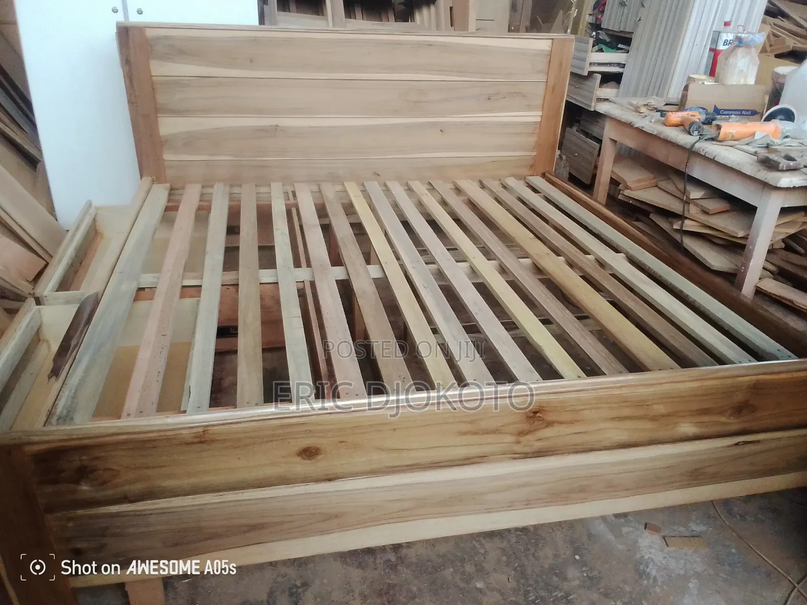 Built-in Drawers King Size Bed