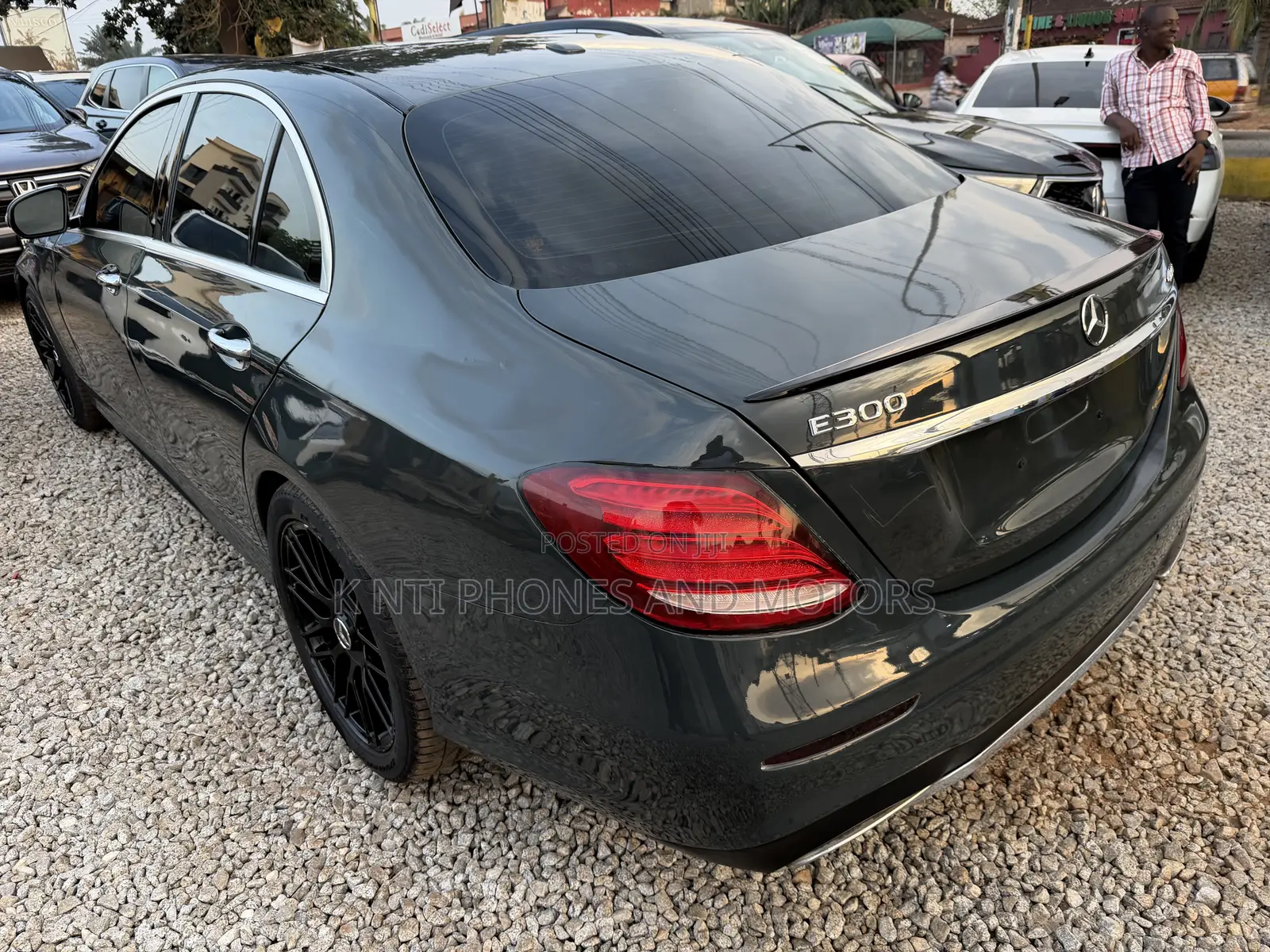 Mercedes-Benz E300 2019 Black