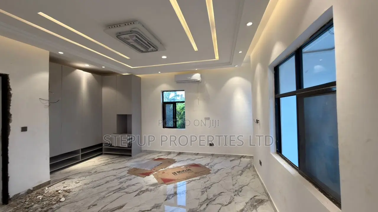 4bdrm House in Ashaley Botwe, Little Roses Area for sale