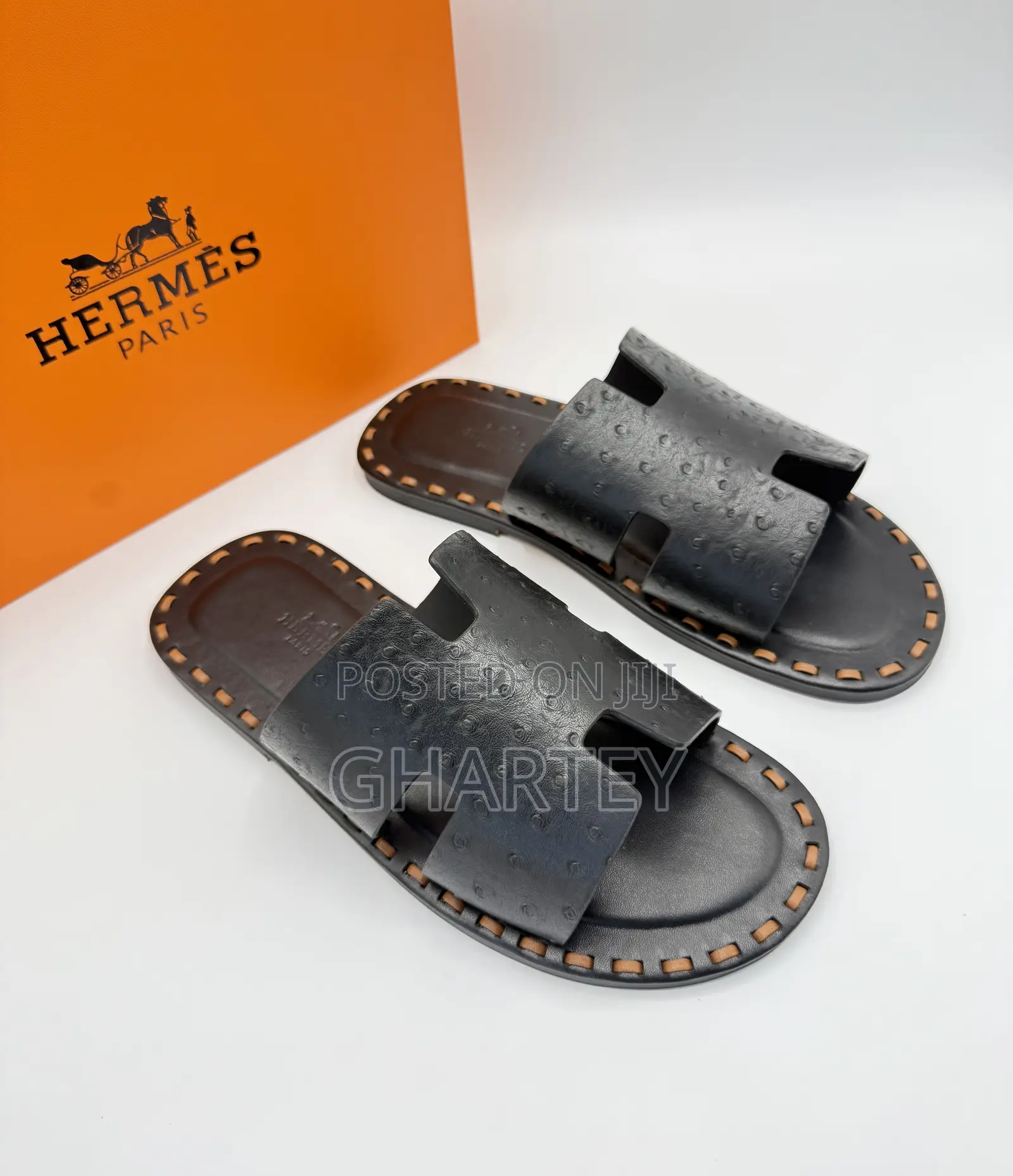 Hermès-Inspired Noir Ostrich-Embossed “H” Slides – Black