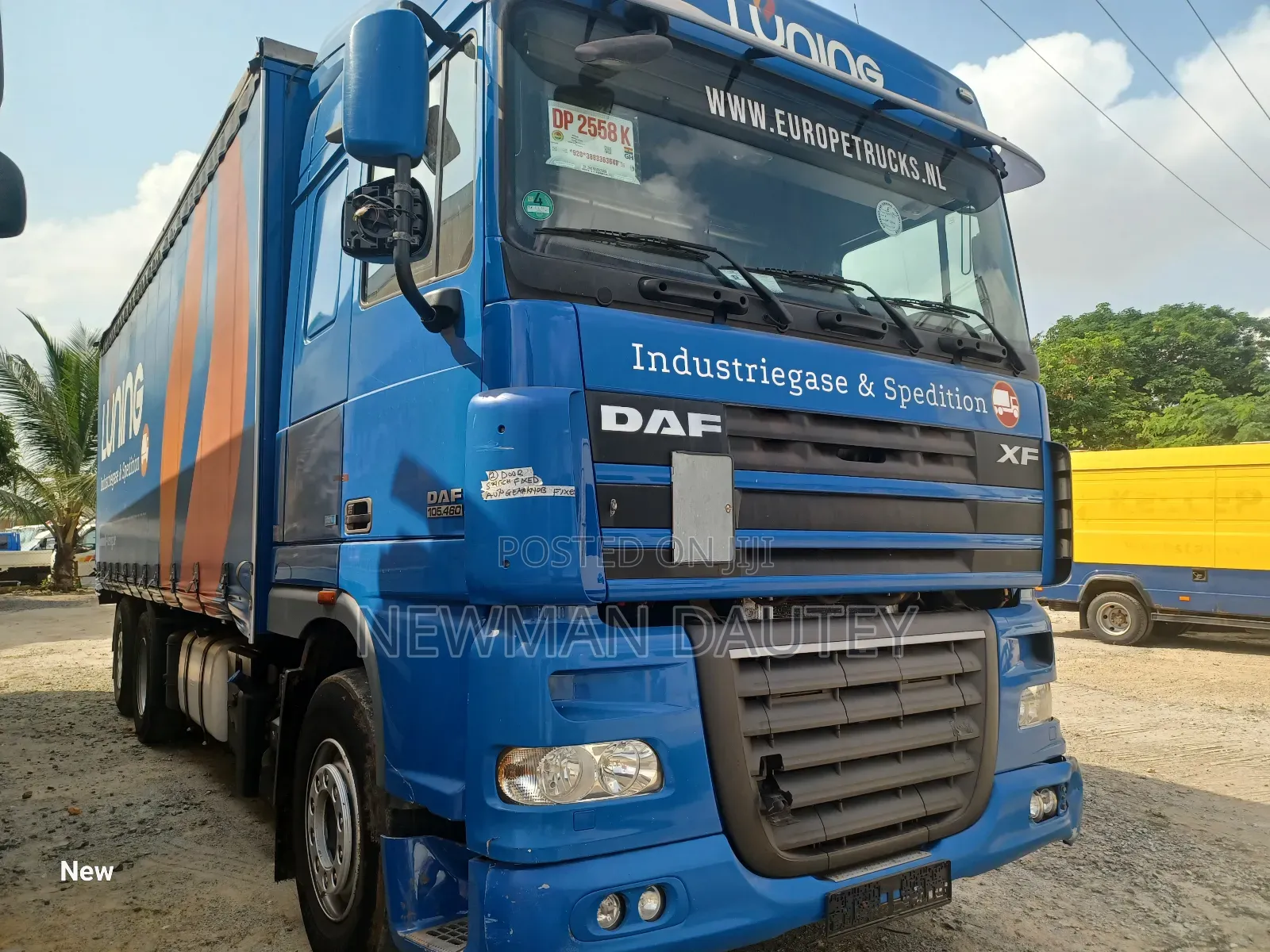 Daf Xf 105.460 Blue Truck