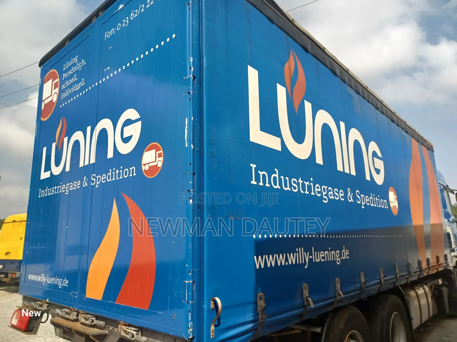 Daf Xf 105.460 Blue Truck