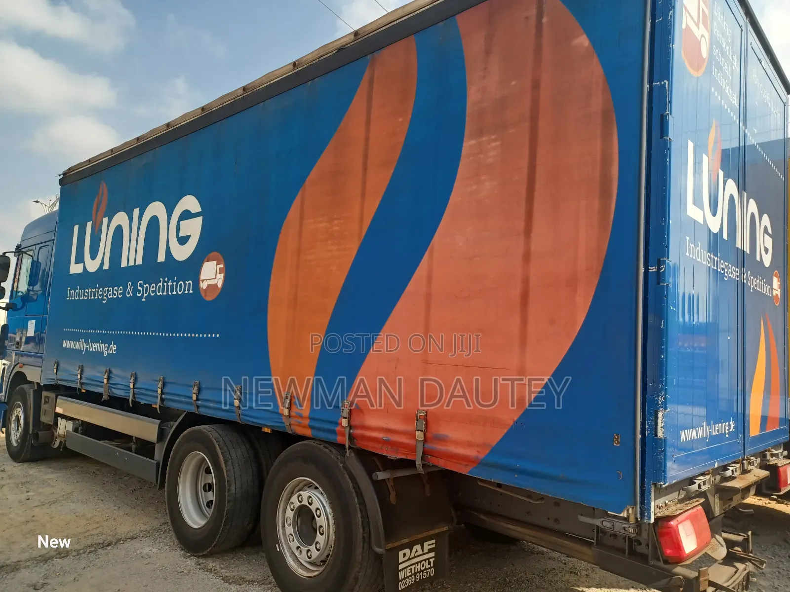 Daf Xf 105.460 Blue Truck