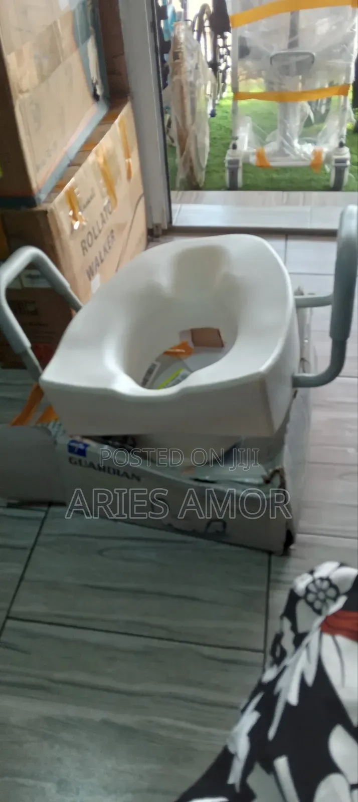 Guardian Raised Toilet Seat