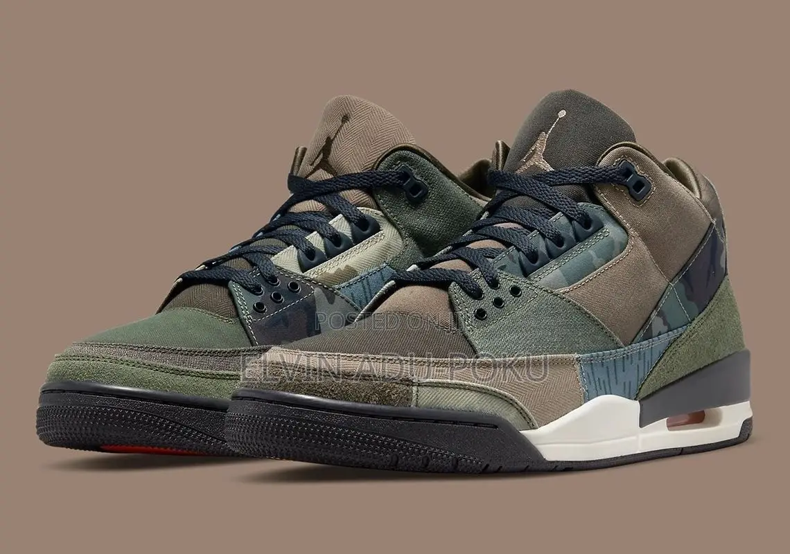 Air Jordan 4 Craft "Medium Olive" Sneakers
