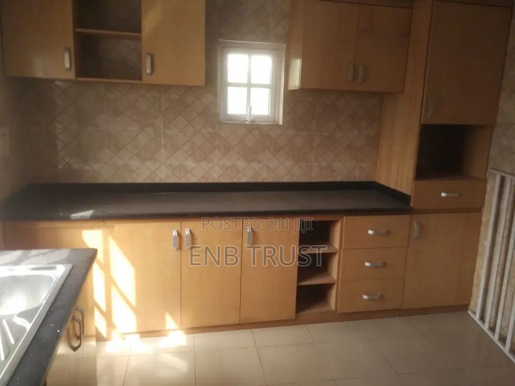 3bdrm House in Dome, Parakuo Estate for sale
