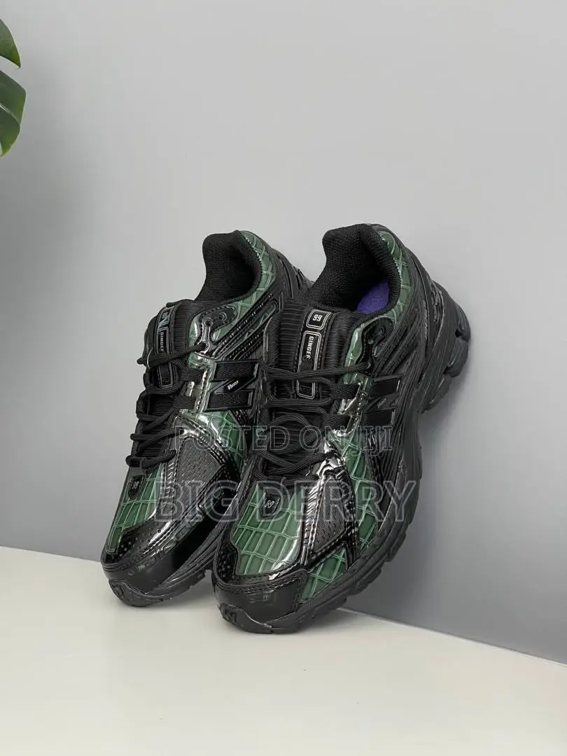 99 Ginger X New Balance 1906r
